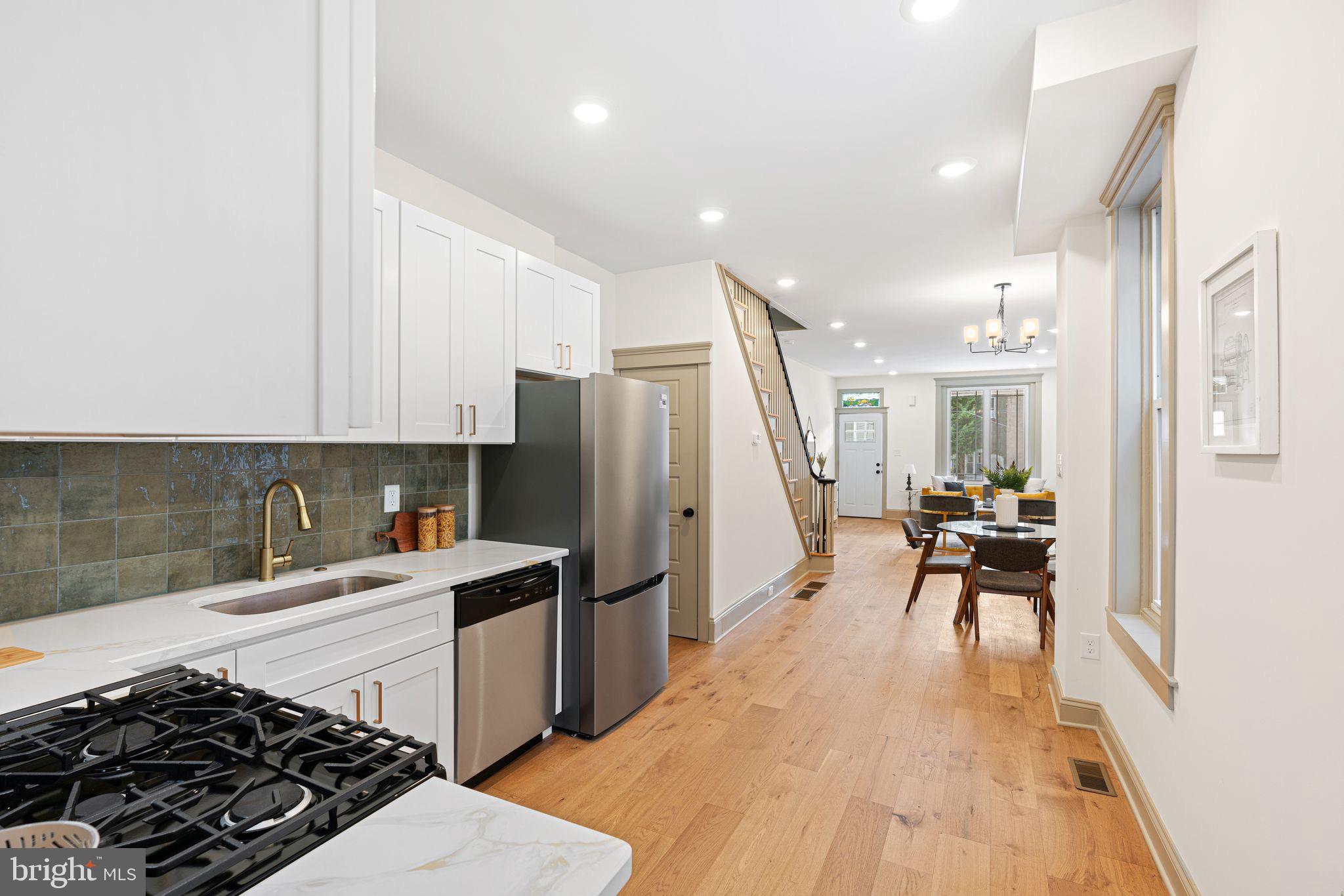 EAST FALLS - Residential