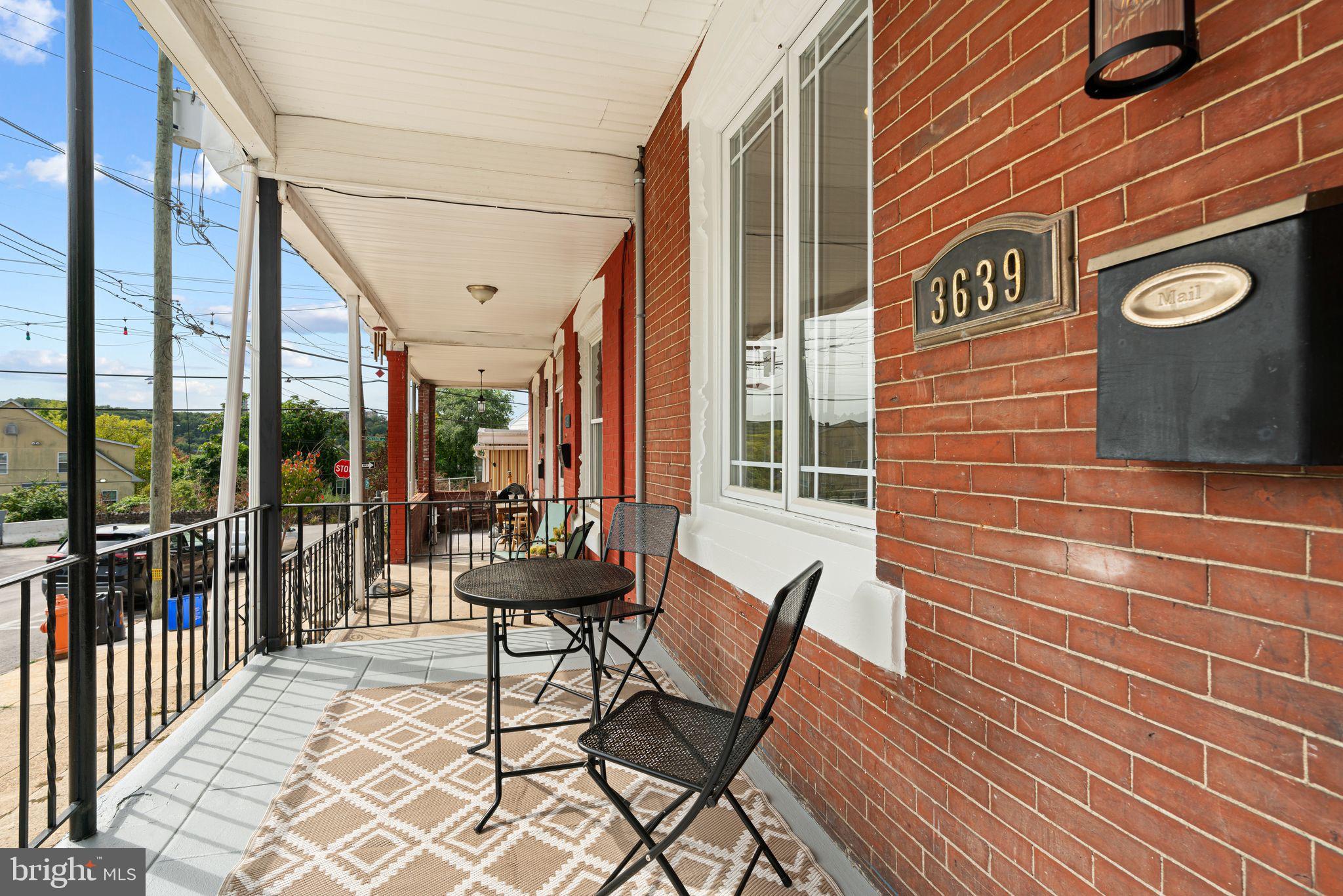 EAST FALLS - Residential