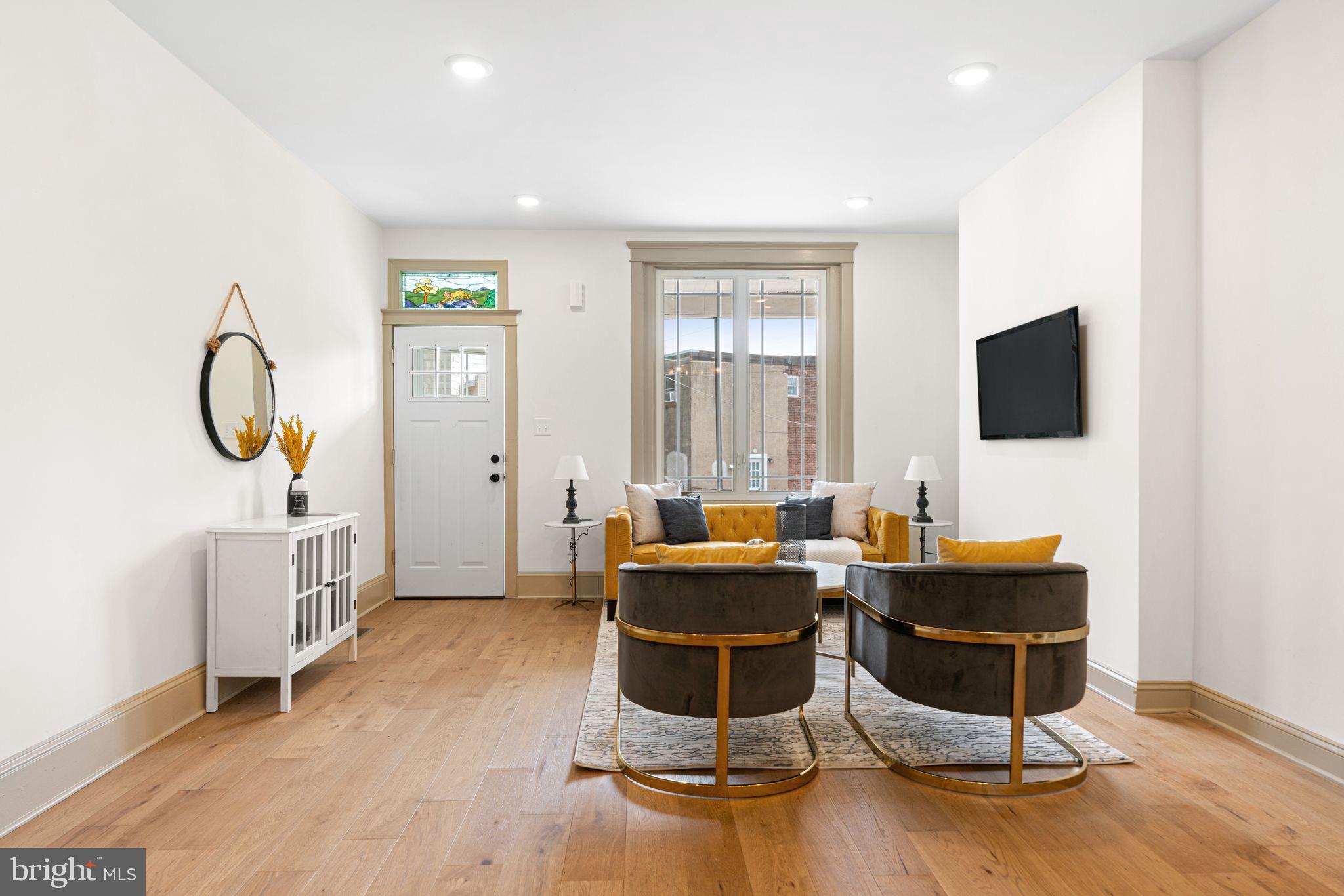 EAST FALLS - Residential