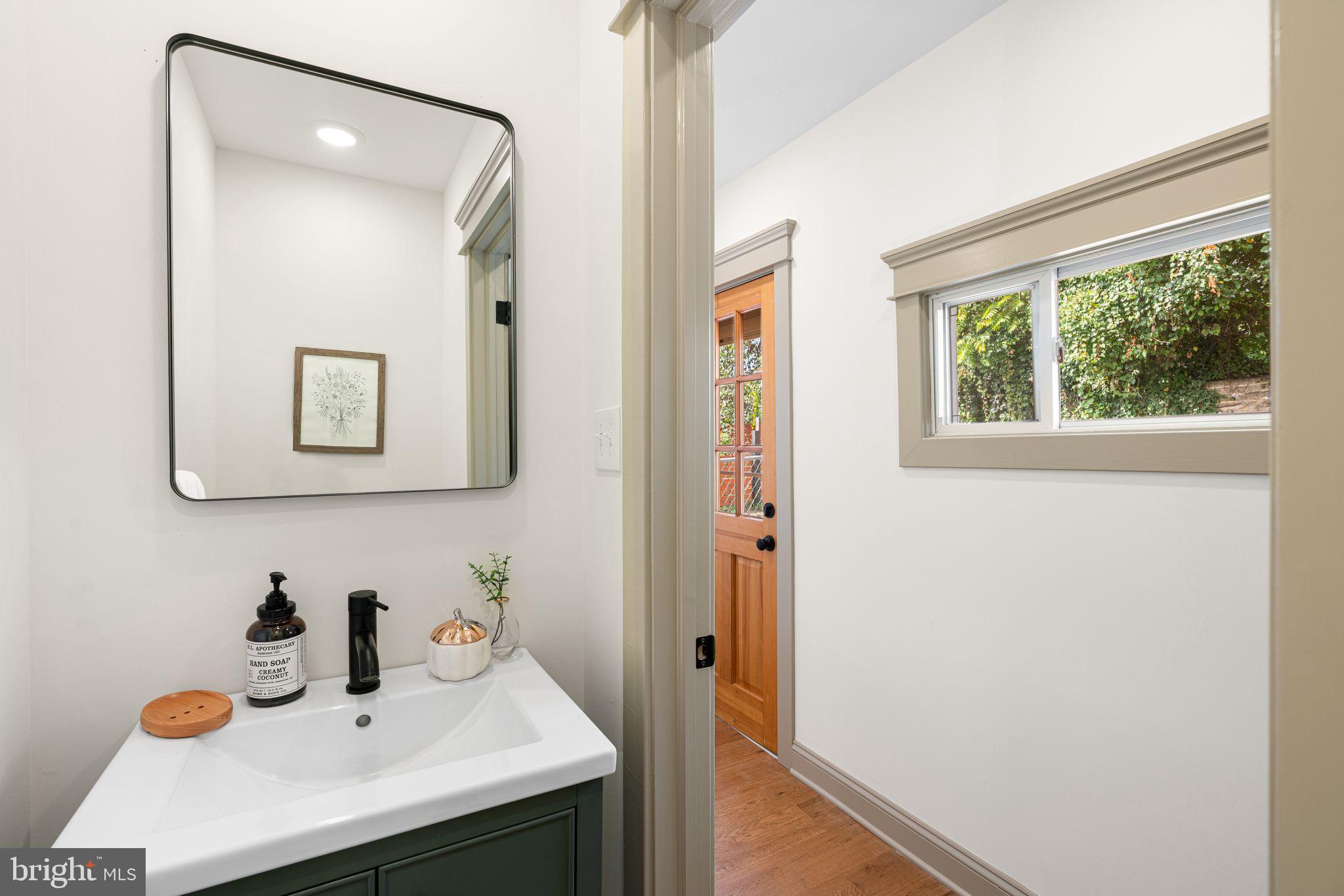 EAST FALLS - Residential