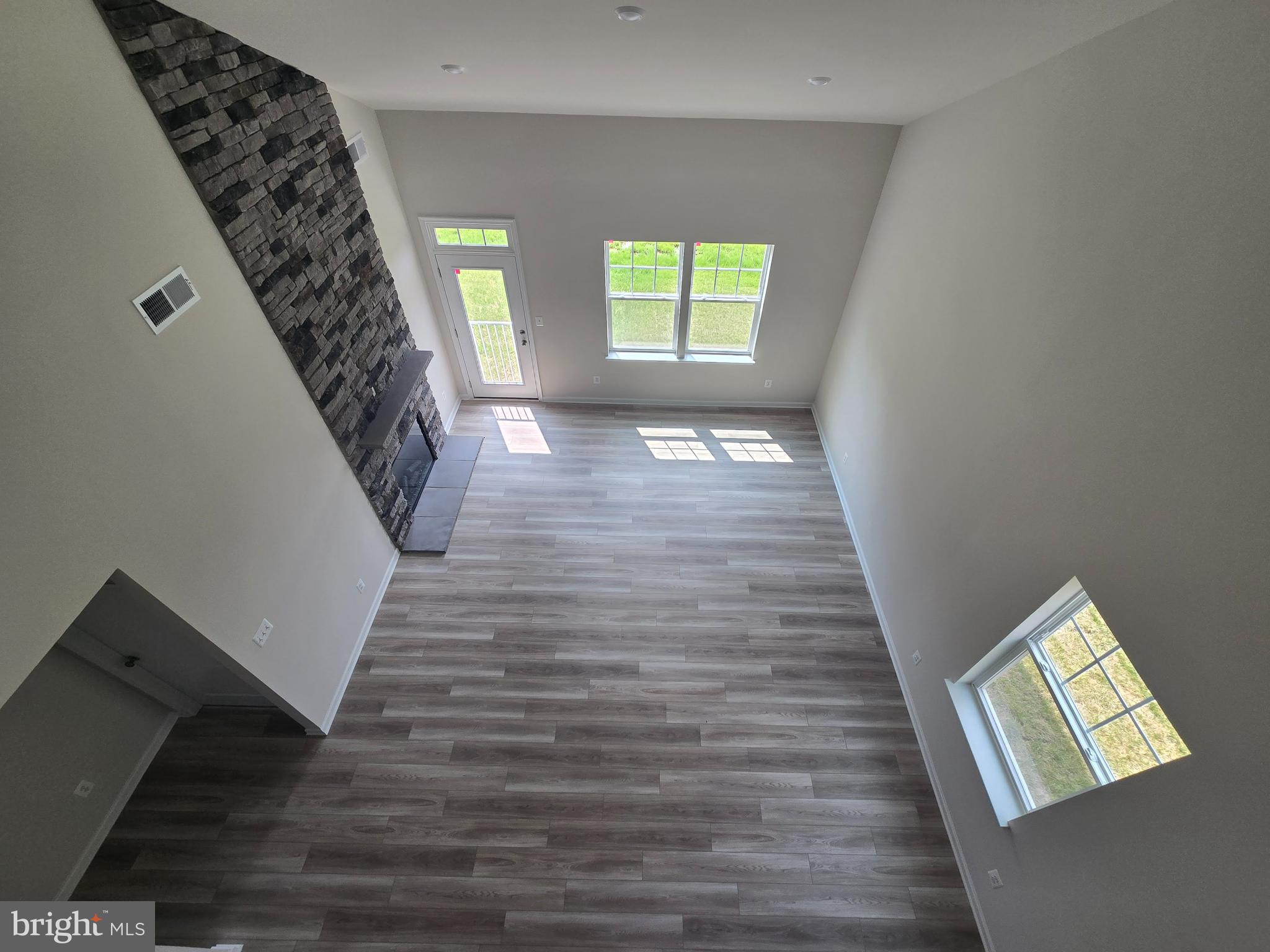 RED CLOVER MEADOWS - Residential Lease