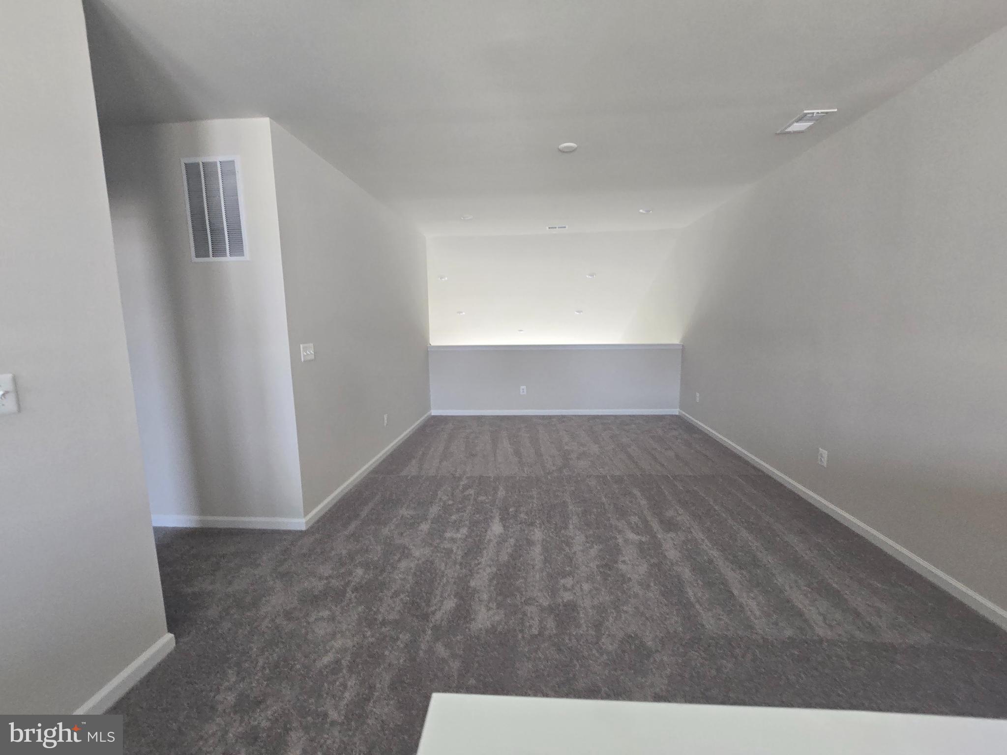 RED CLOVER MEADOWS - Residential Lease