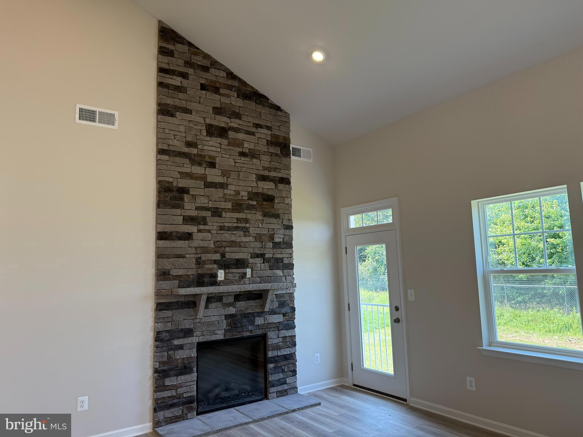 RED CLOVER MEADOWS - Residential Lease