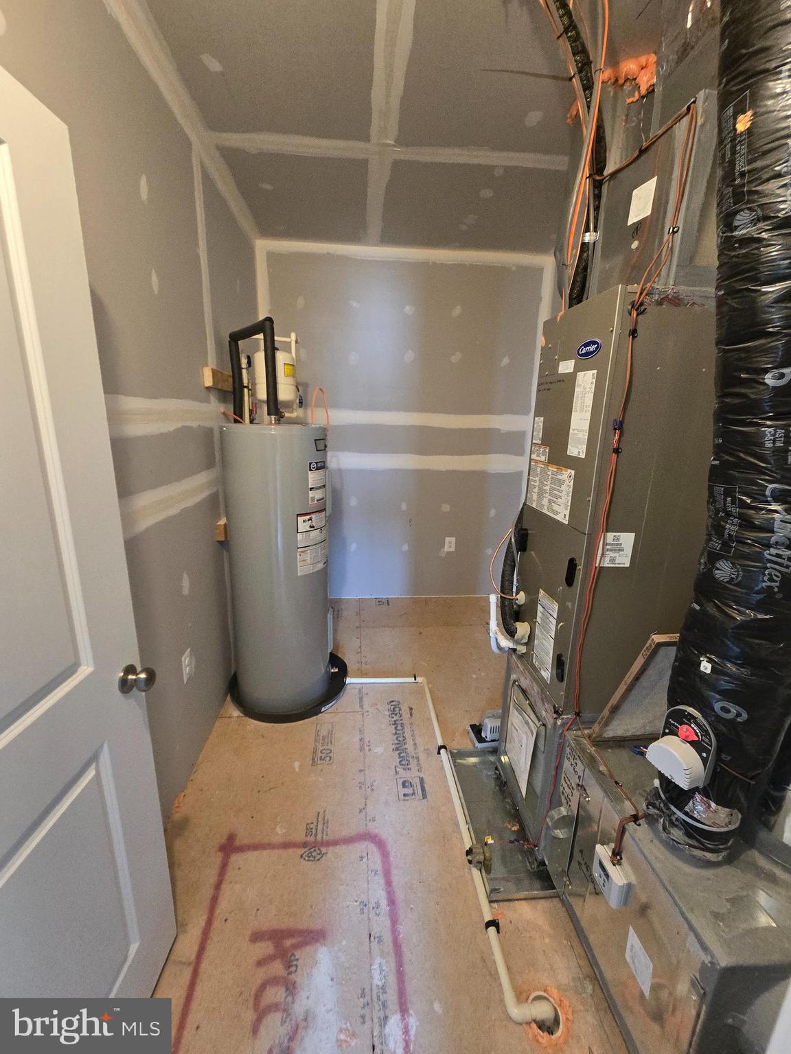 RED CLOVER MEADOWS - Residential Lease