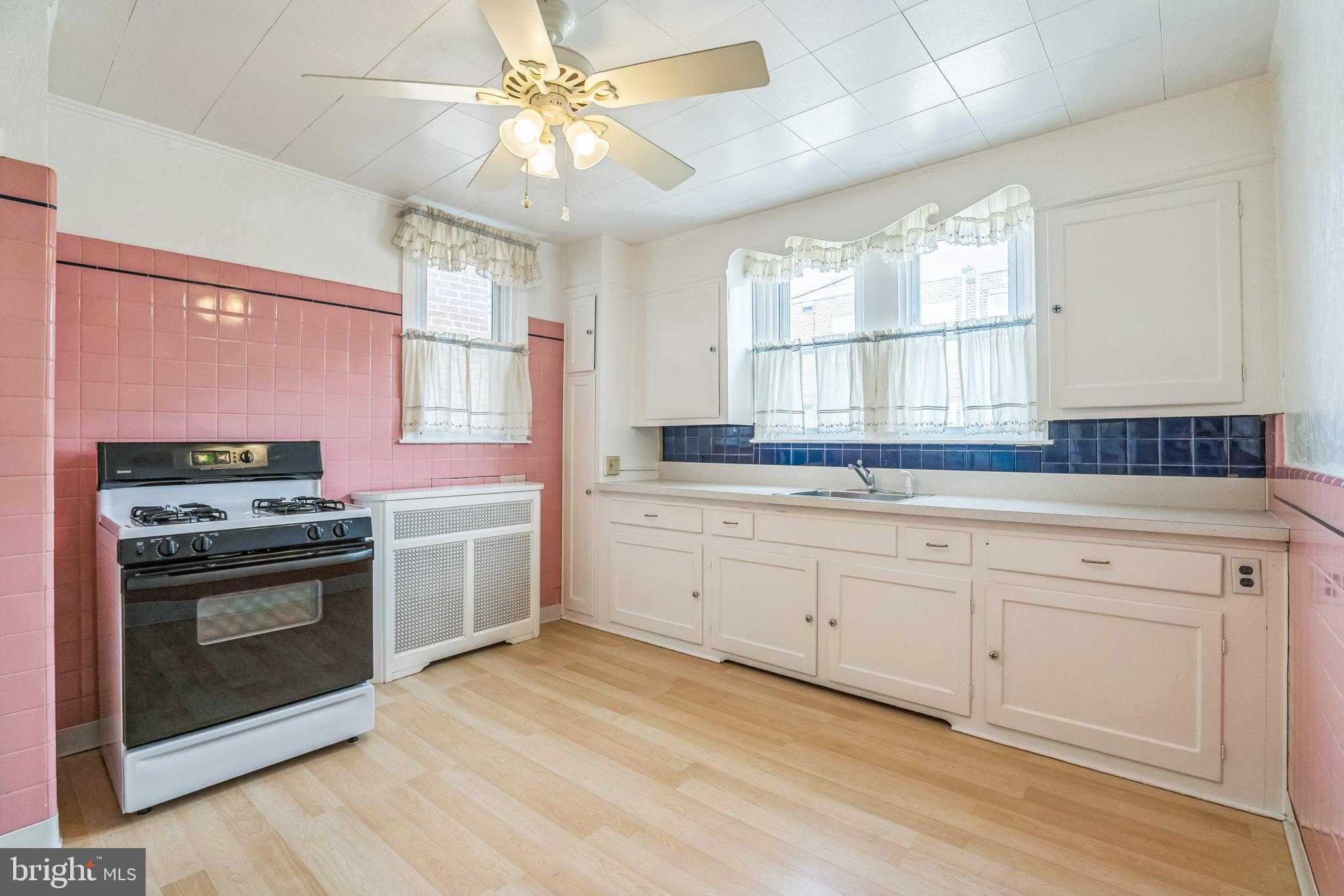 MAYFAIR (WEST) - Residential