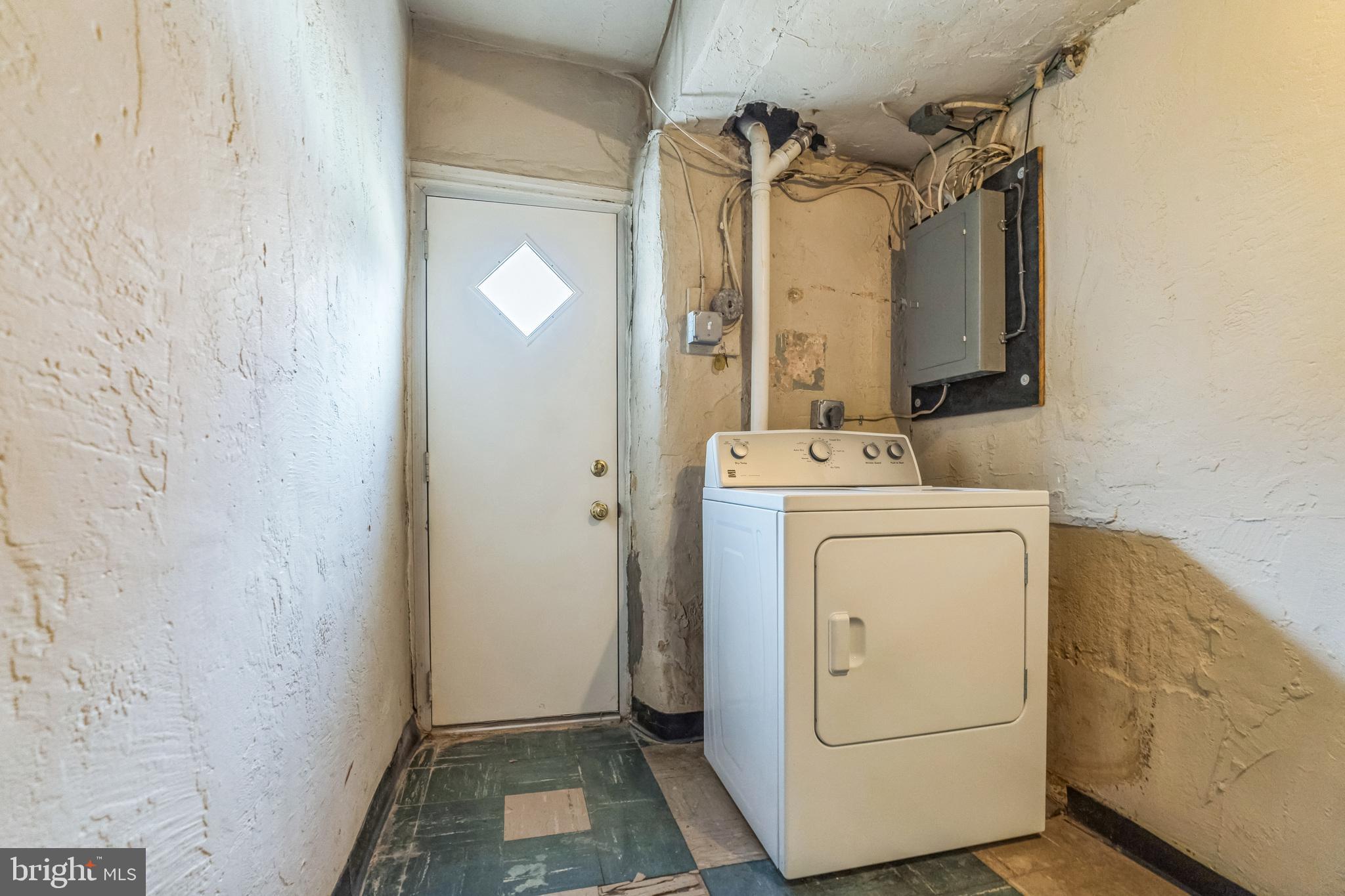 MAYFAIR (WEST) - Residential