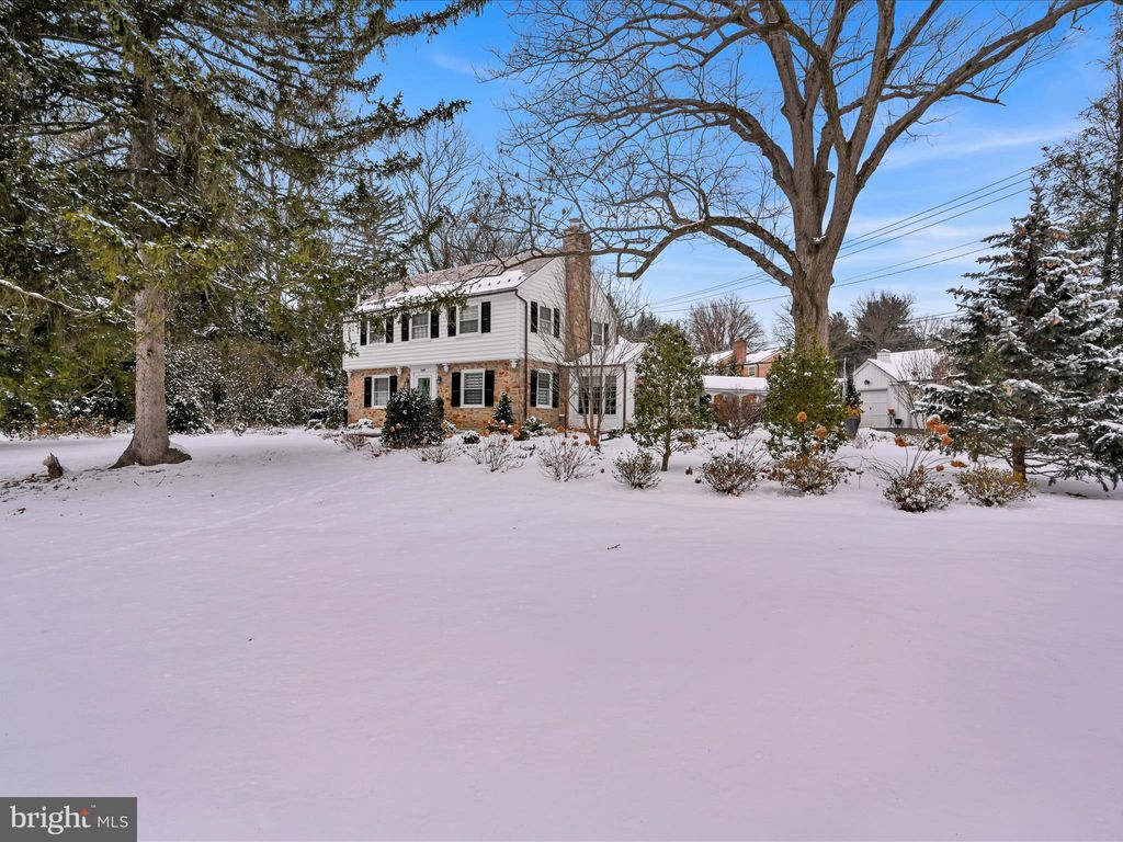 Photo of 1401 Hillcrest Road, LANCASTER, PA 17603 (MLS # PALA2063338)