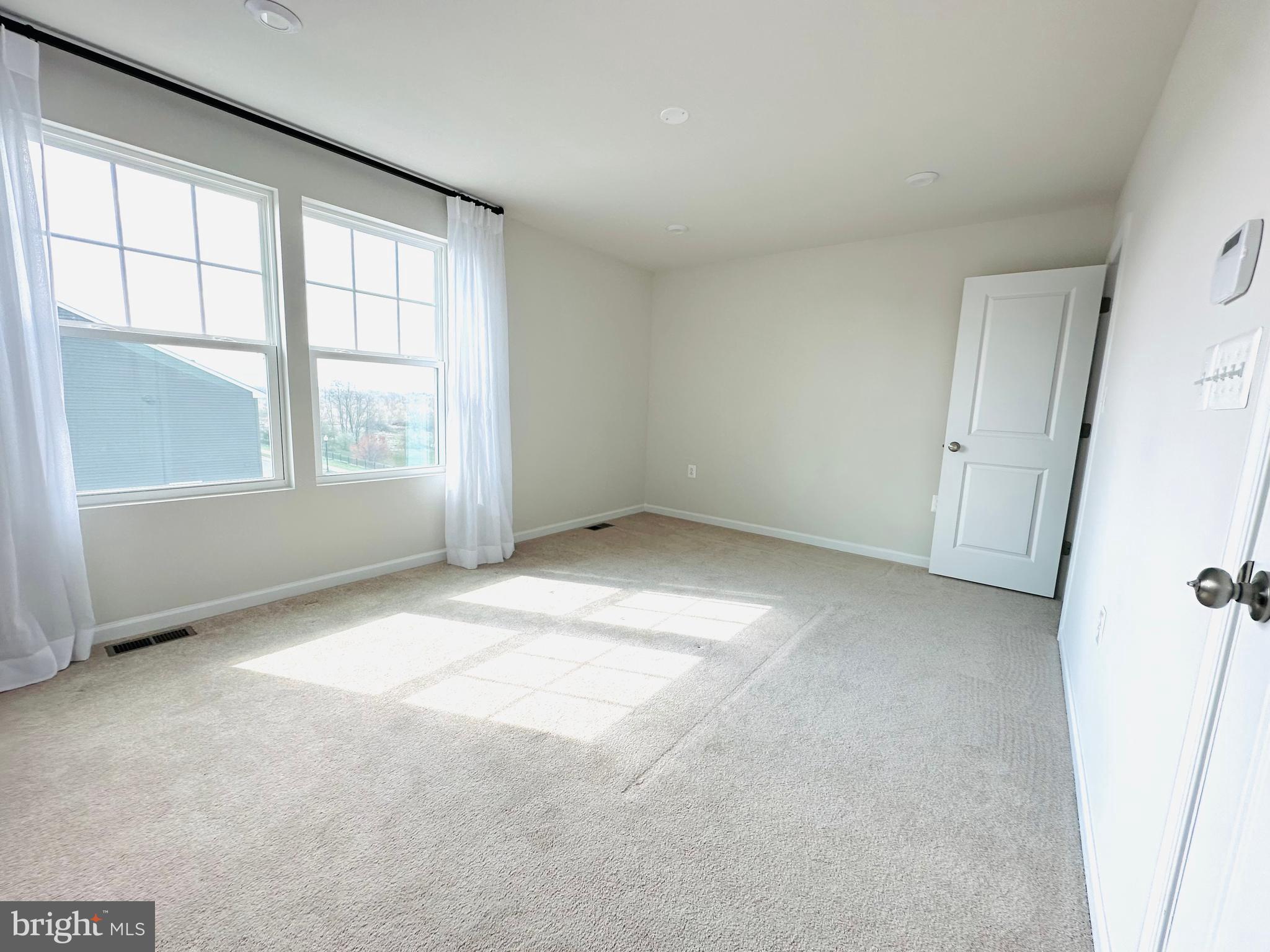 PRESIDENTS POINTE - Residential Lease