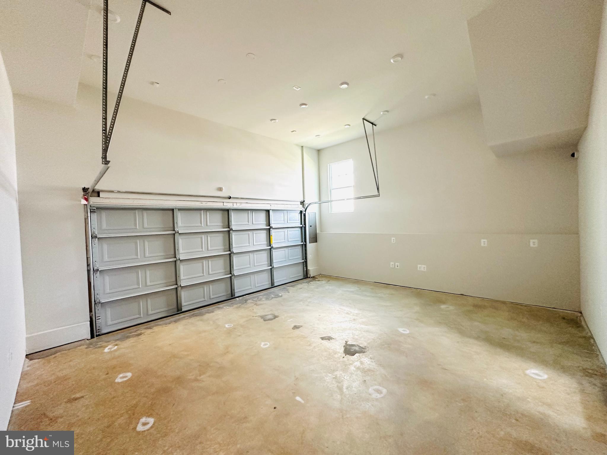 PRESIDENTS POINTE - Residential Lease