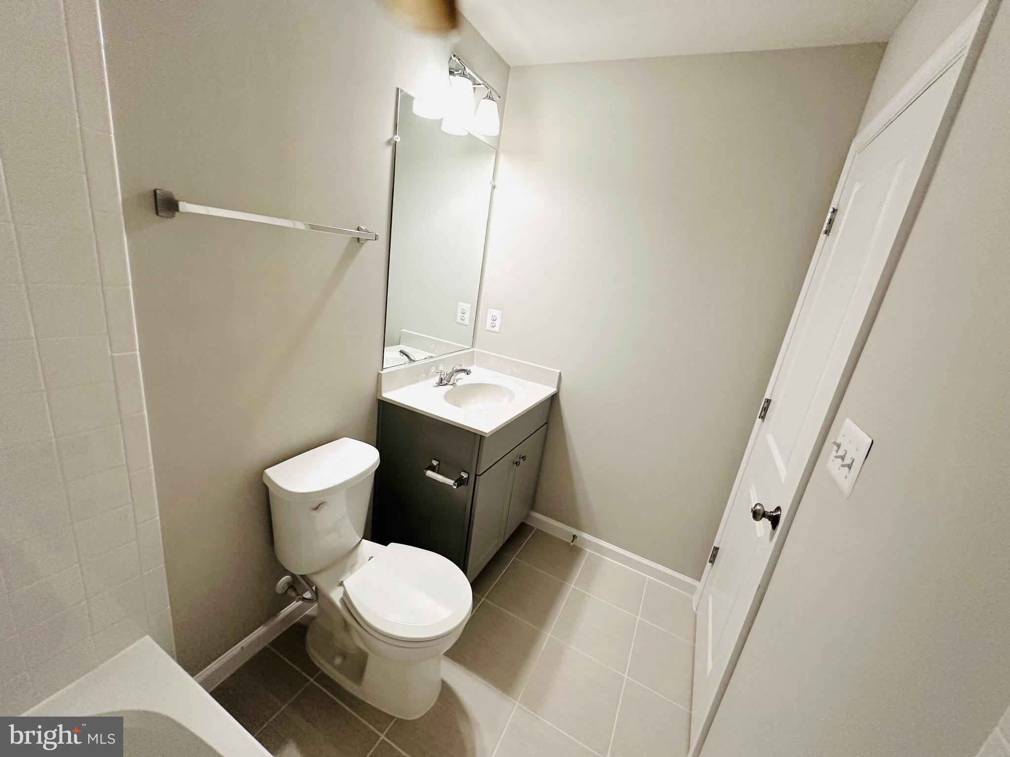 PRESIDENTS POINTE - Residential Lease