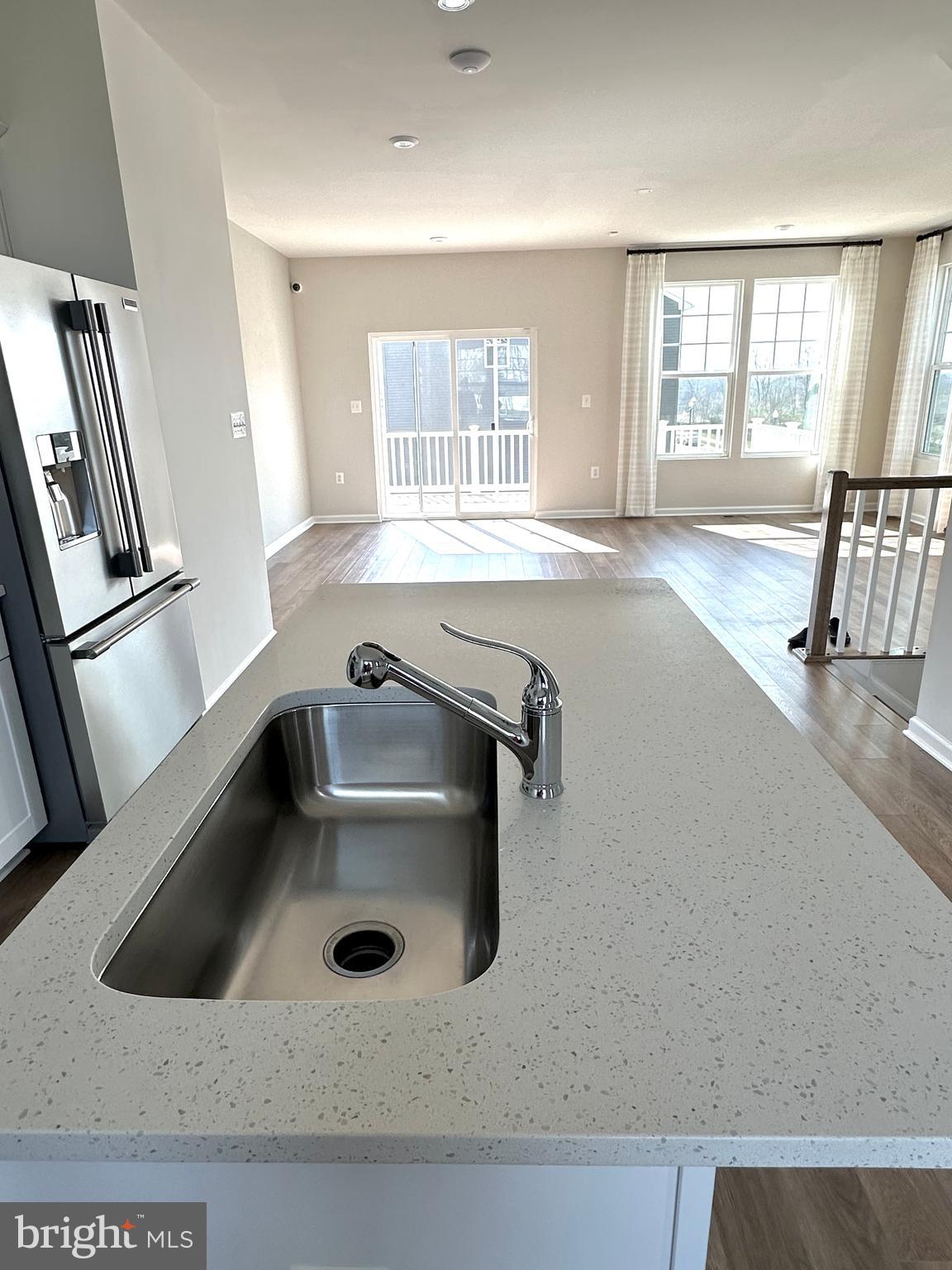 PRESIDENTS POINTE - Residential Lease