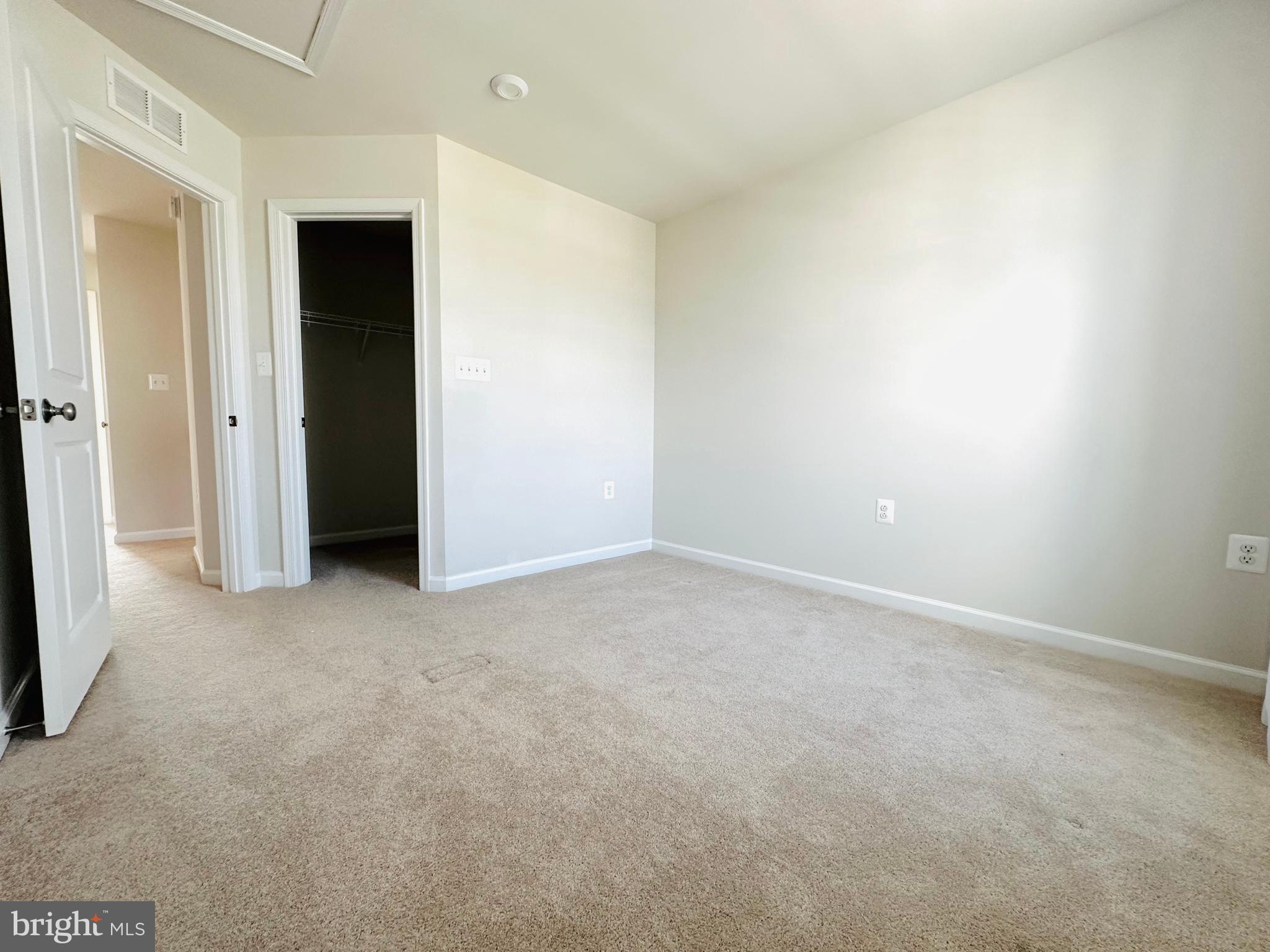 PRESIDENTS POINTE - Residential Lease