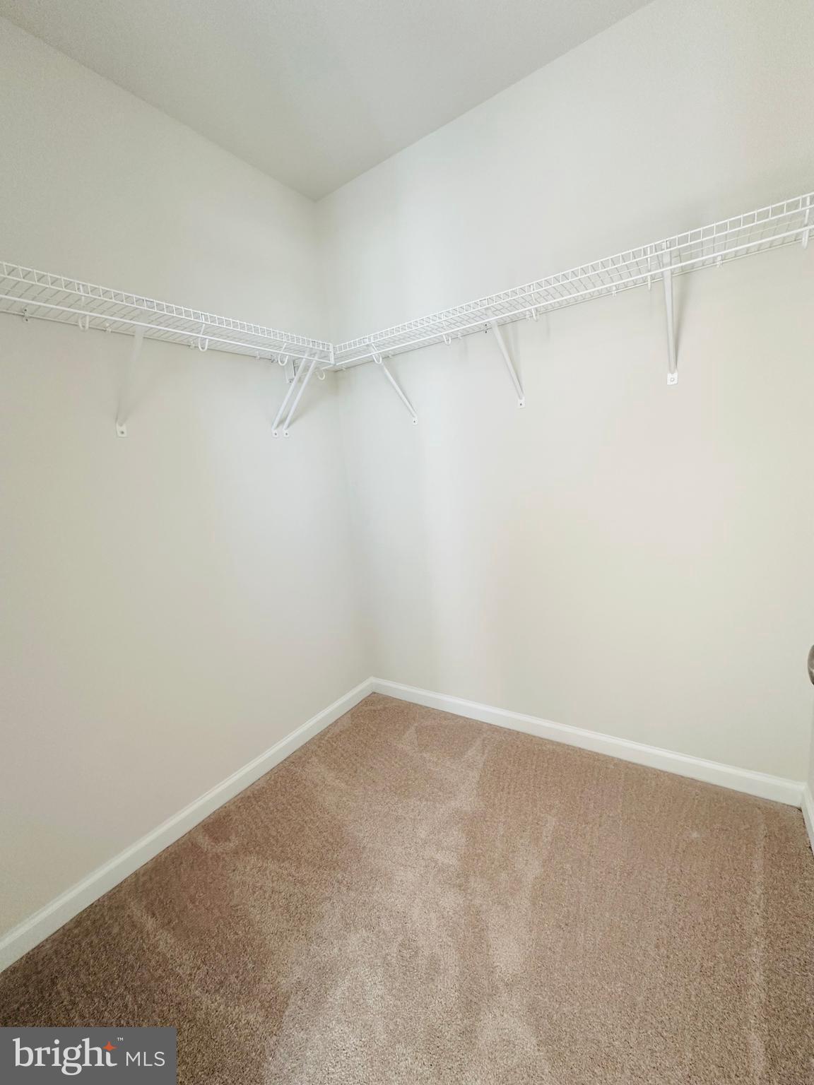 PRESIDENTS POINTE - Residential Lease