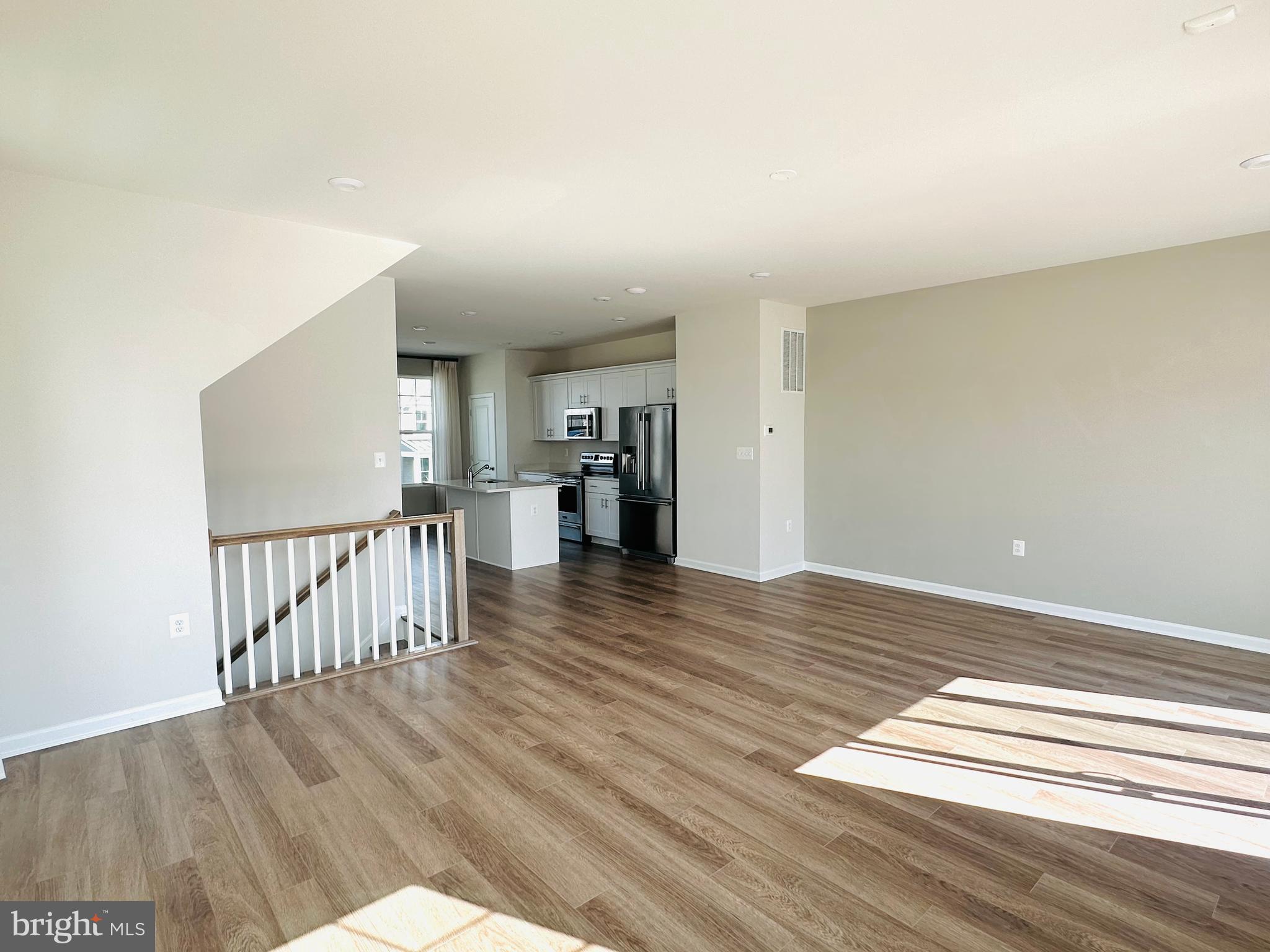 PRESIDENTS POINTE - Residential Lease