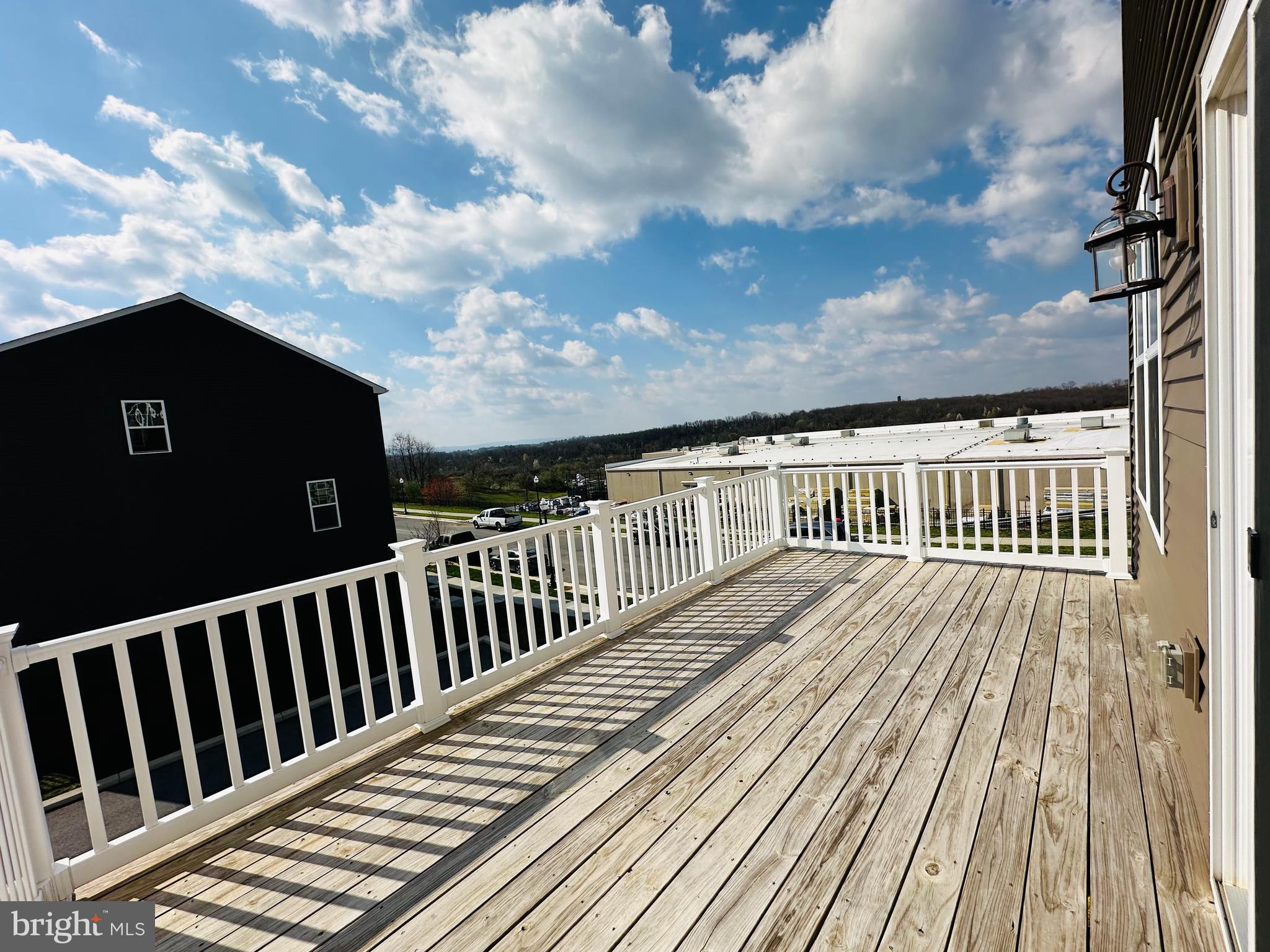 PRESIDENTS POINTE - Residential Lease