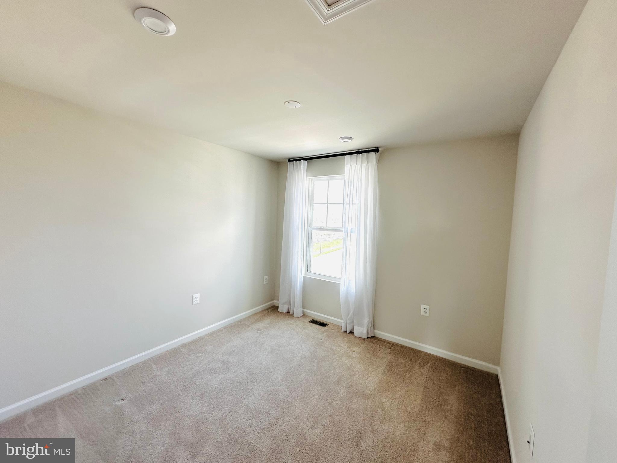 PRESIDENTS POINTE - Residential Lease