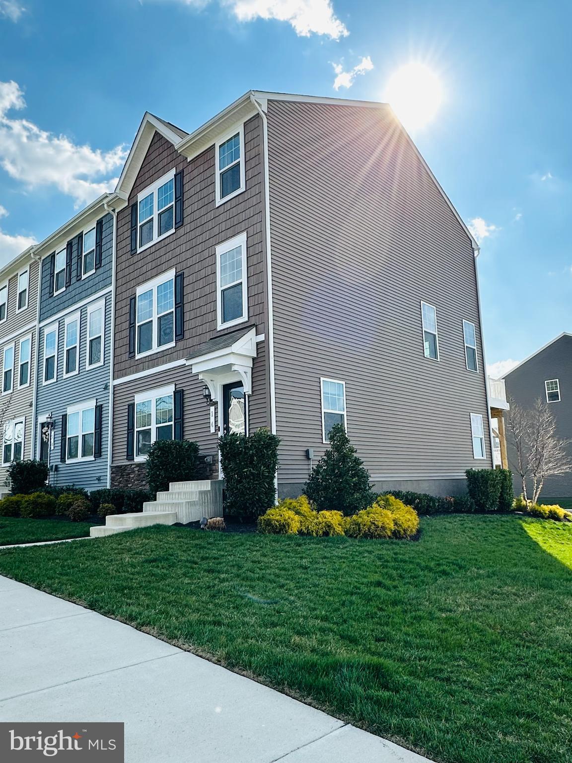 PRESIDENTS POINTE - Residential Lease