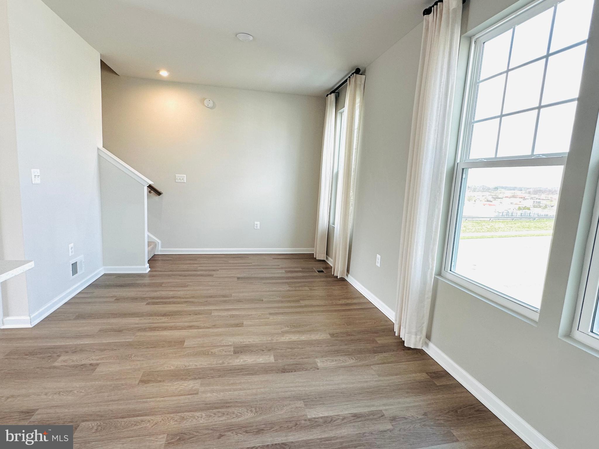 PRESIDENTS POINTE - Residential Lease