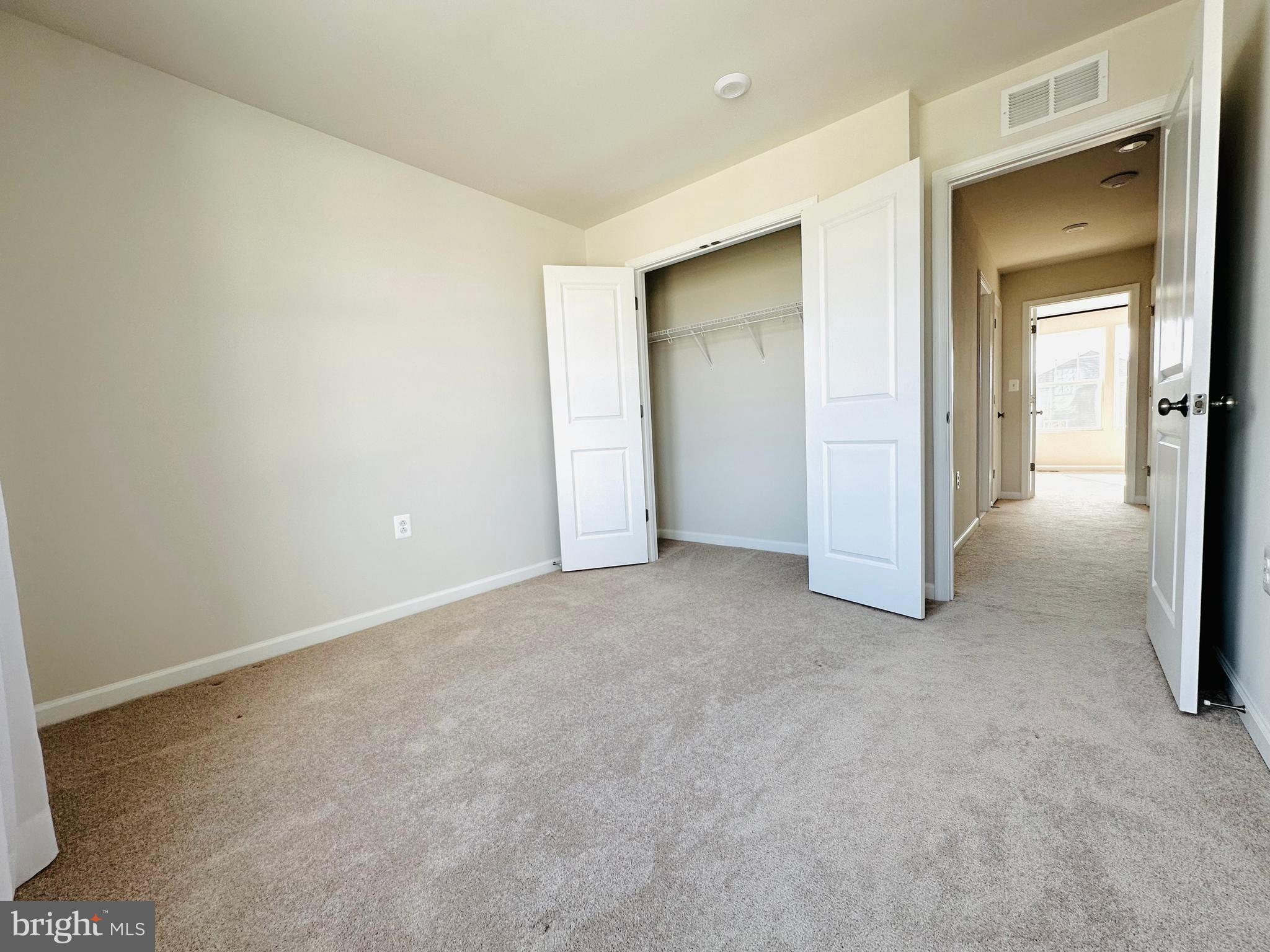 PRESIDENTS POINTE - Residential Lease