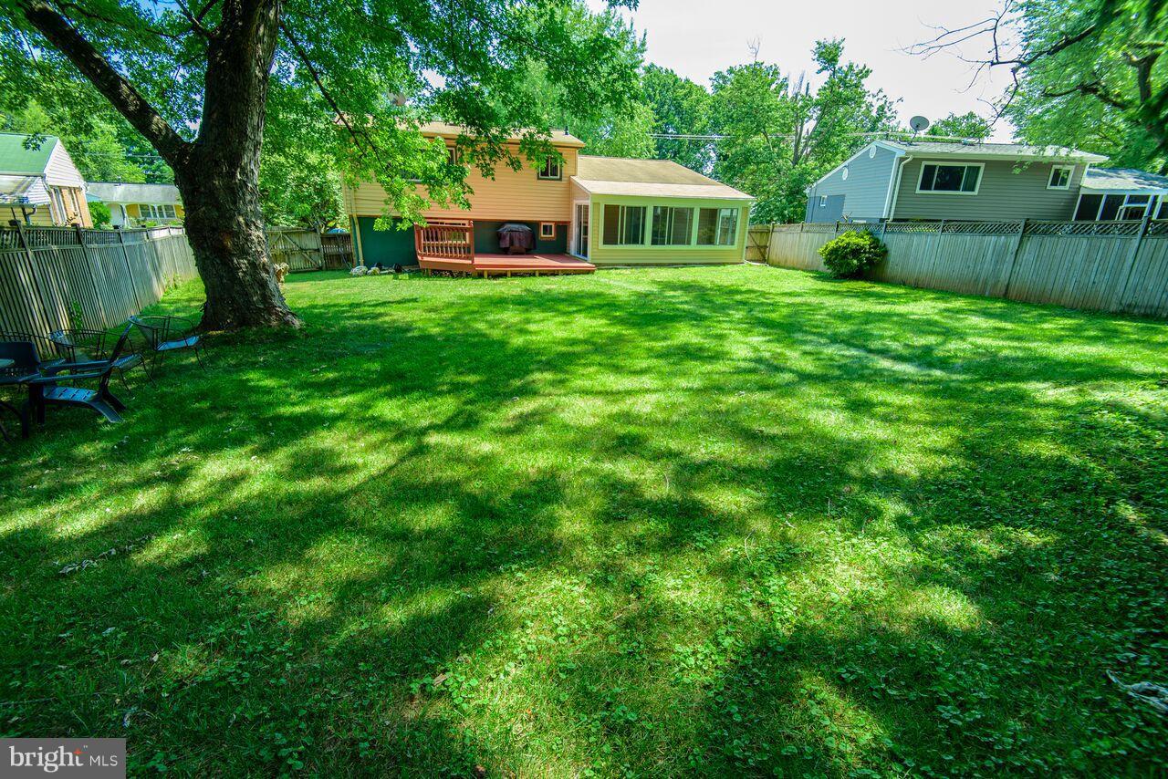 ENGLISH MANOR - Residential