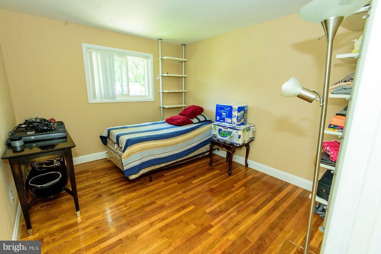 ENGLISH MANOR - Residential