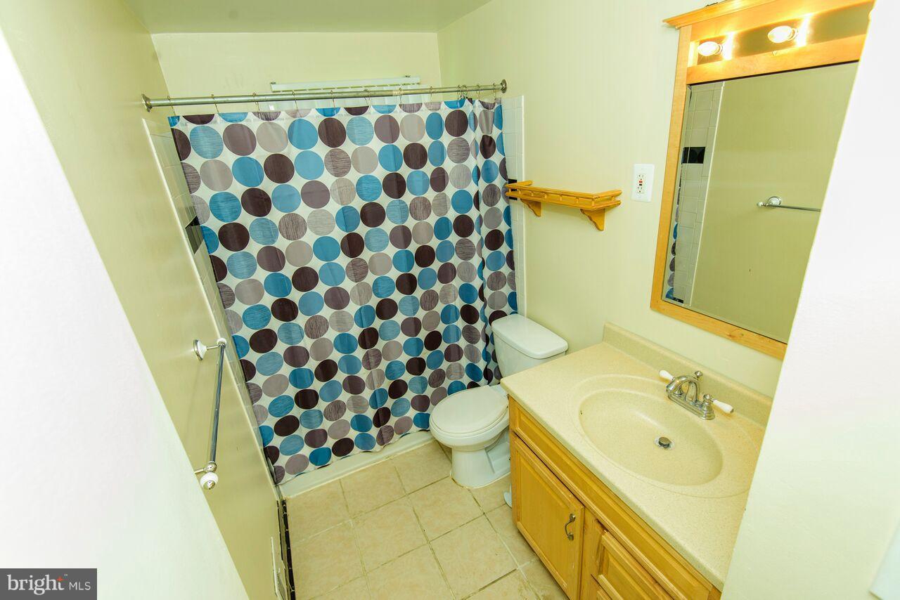 ENGLISH MANOR - Residential