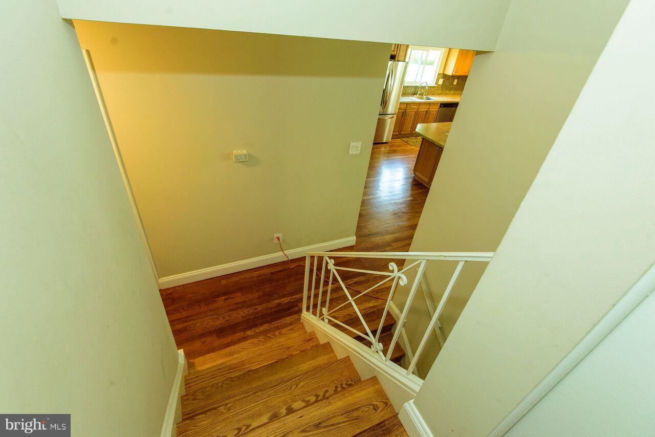 ENGLISH MANOR - Residential