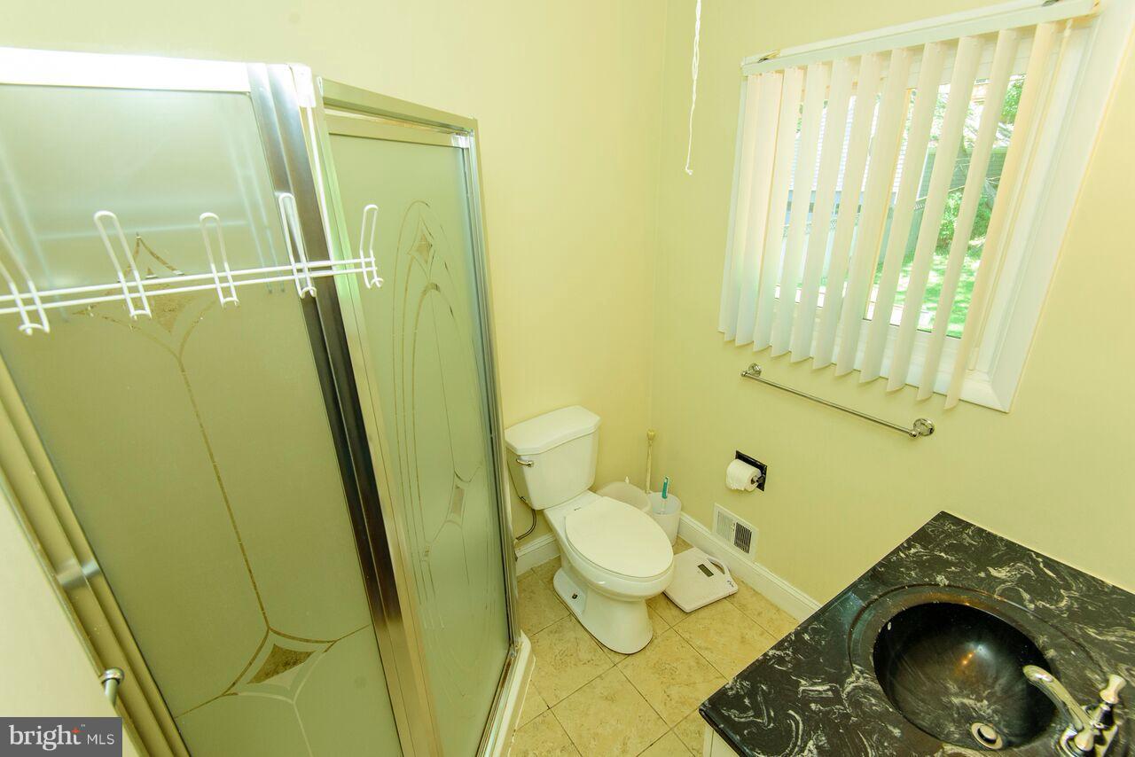 ENGLISH MANOR - Residential