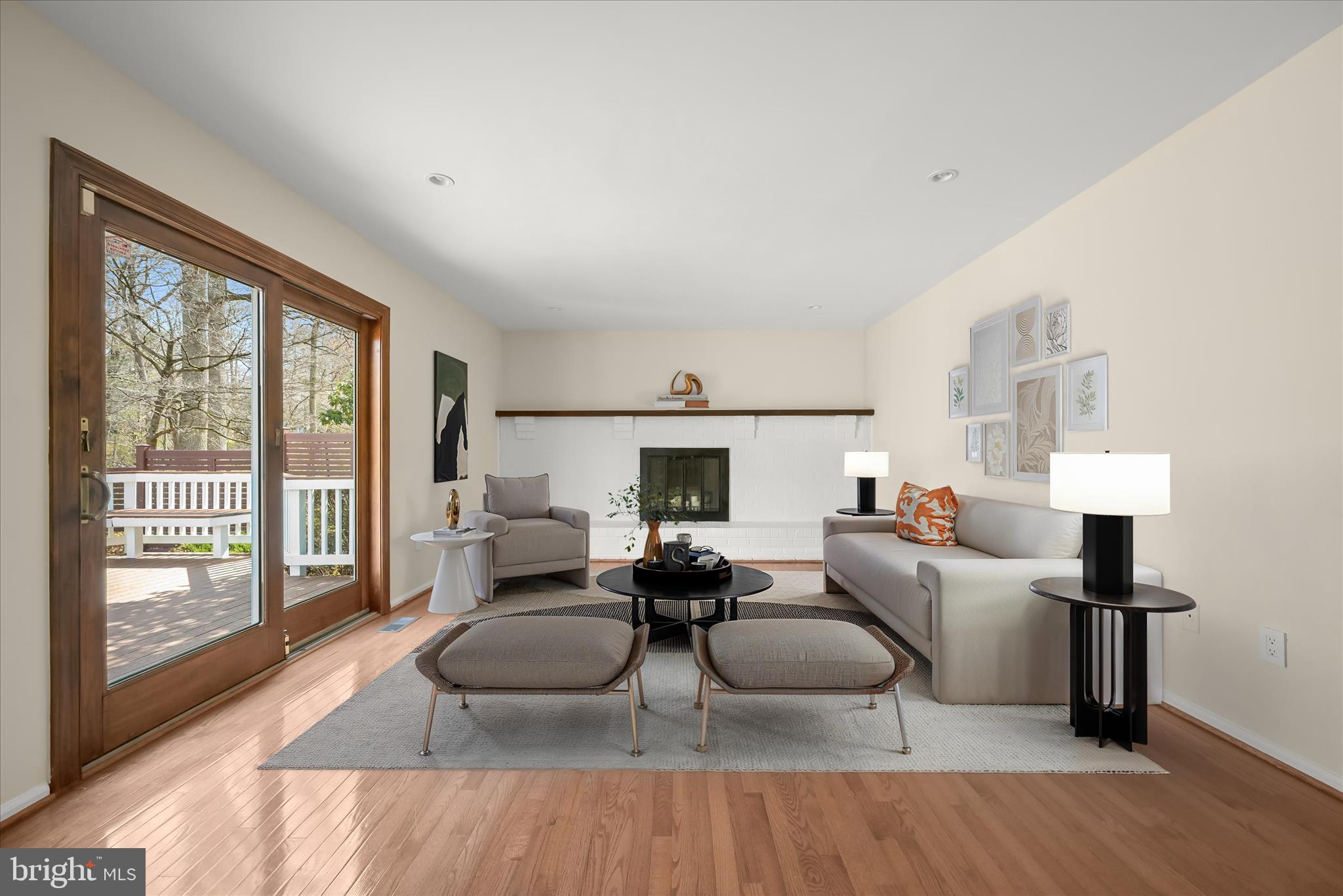 1514 FEATHERWOOD STREET