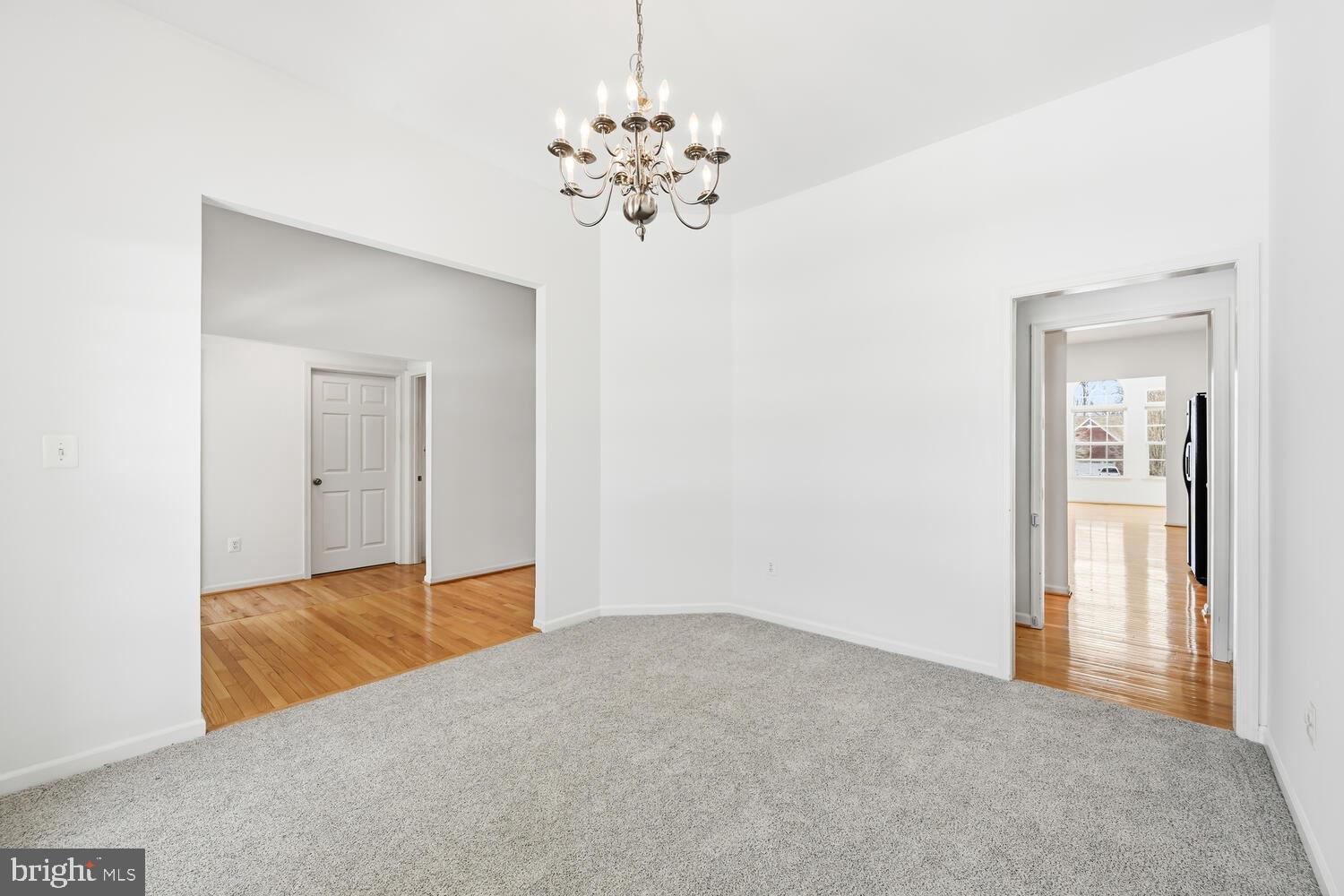 COVENTRY FARMS - Residential