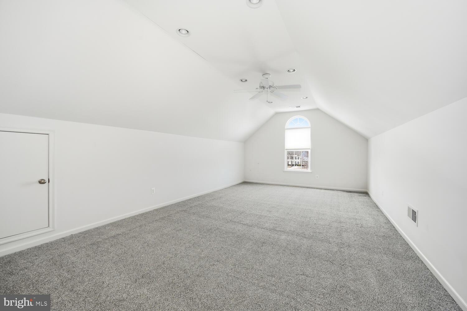 COVENTRY FARMS - Residential