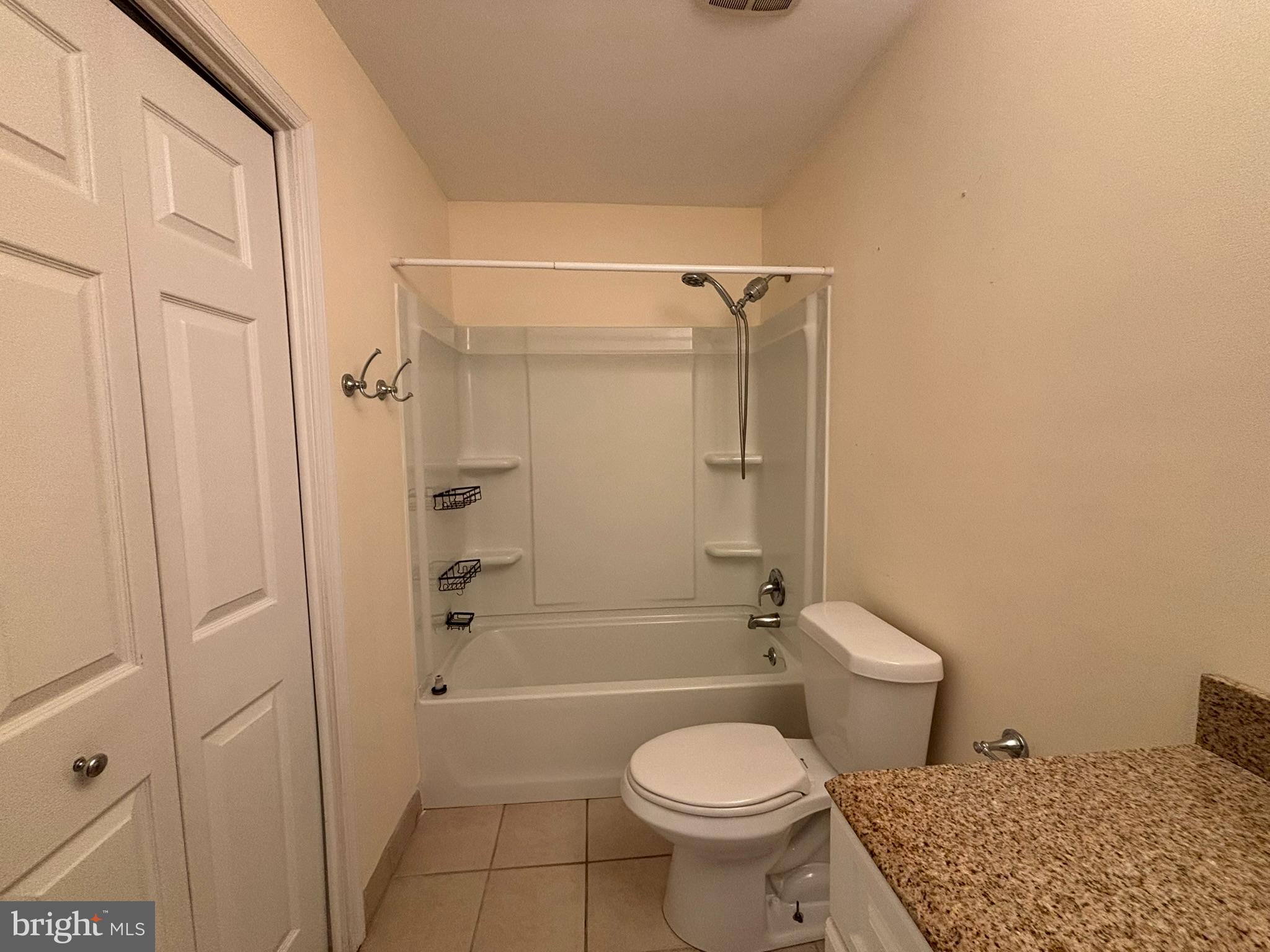 PATRIOTS RIDGE - Residential Lease