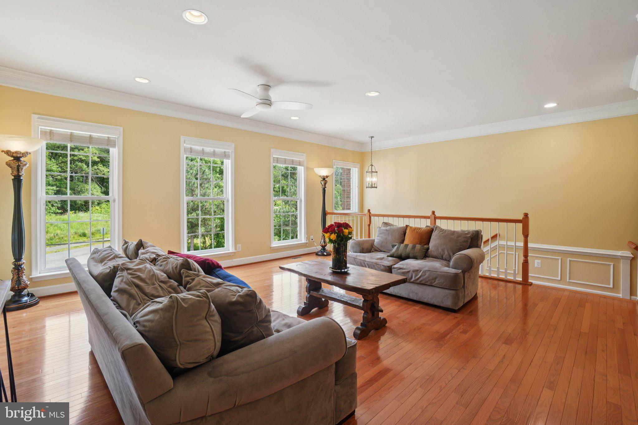 2402 HUNTINGTON PARK DRIVE