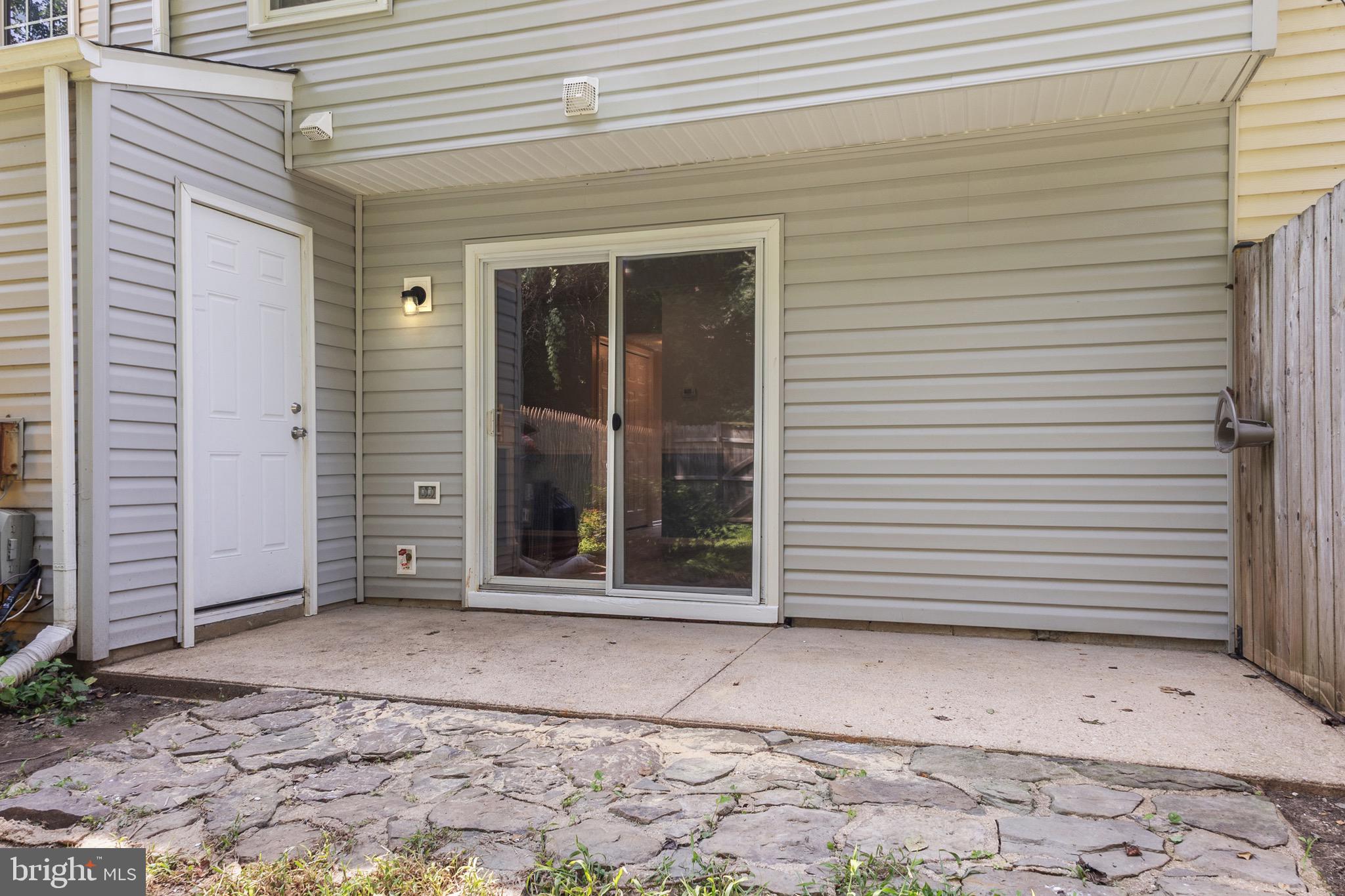 WHISPERING WOODS - Residential Lease