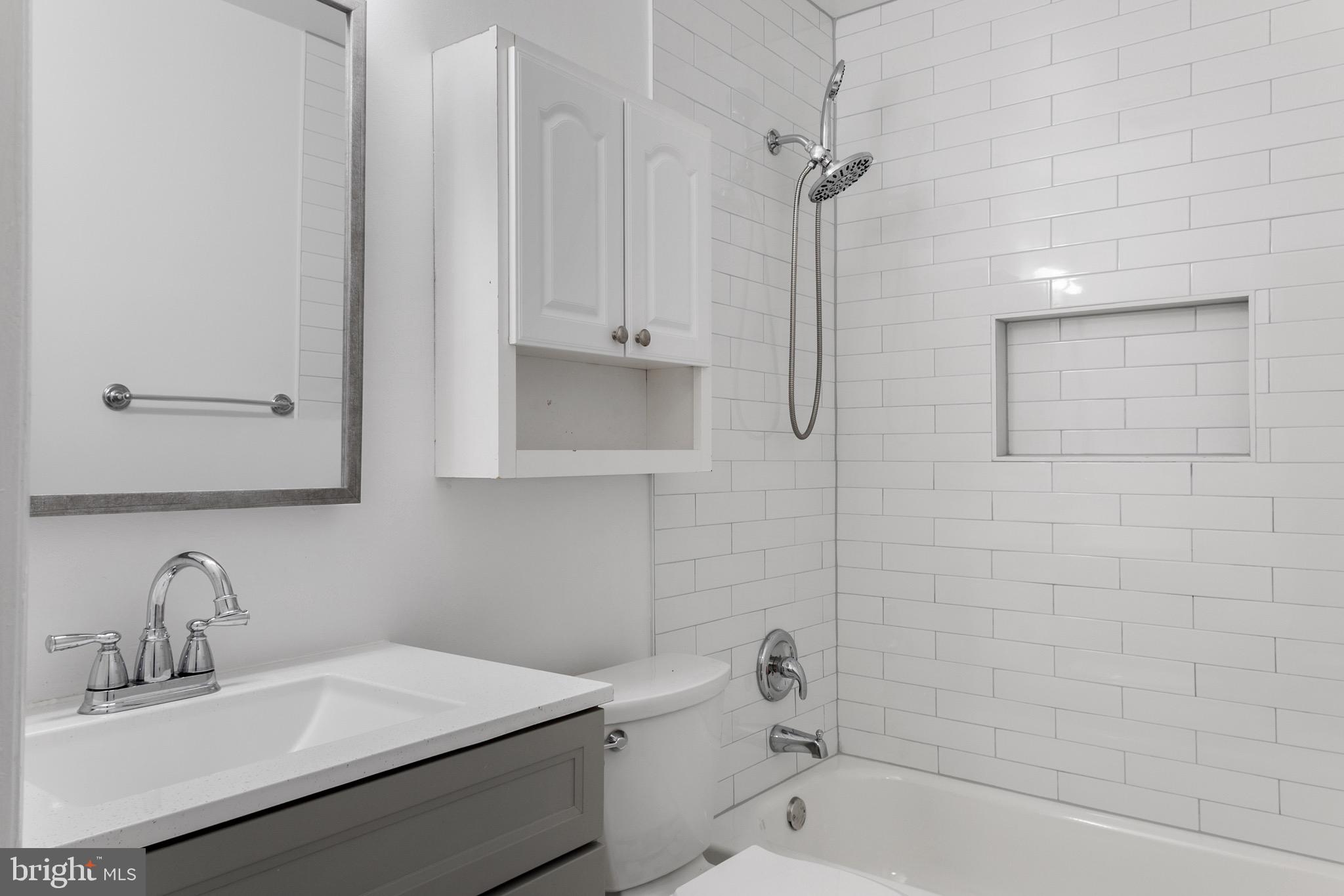 WHISPERING WOODS - Residential Lease