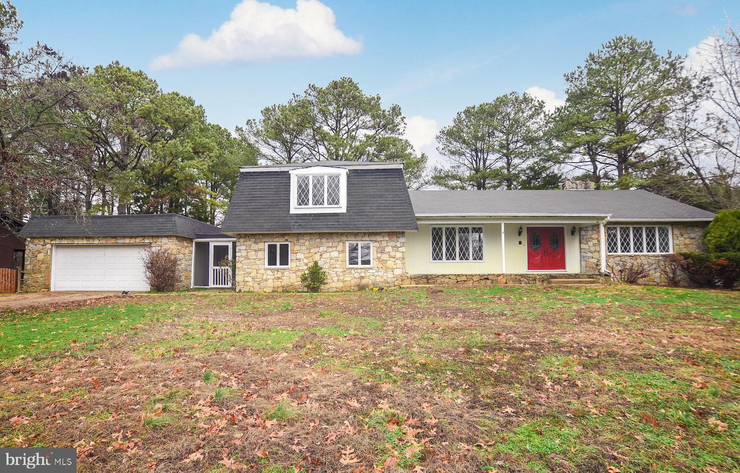 SOCIETY HILL - Residential Lease