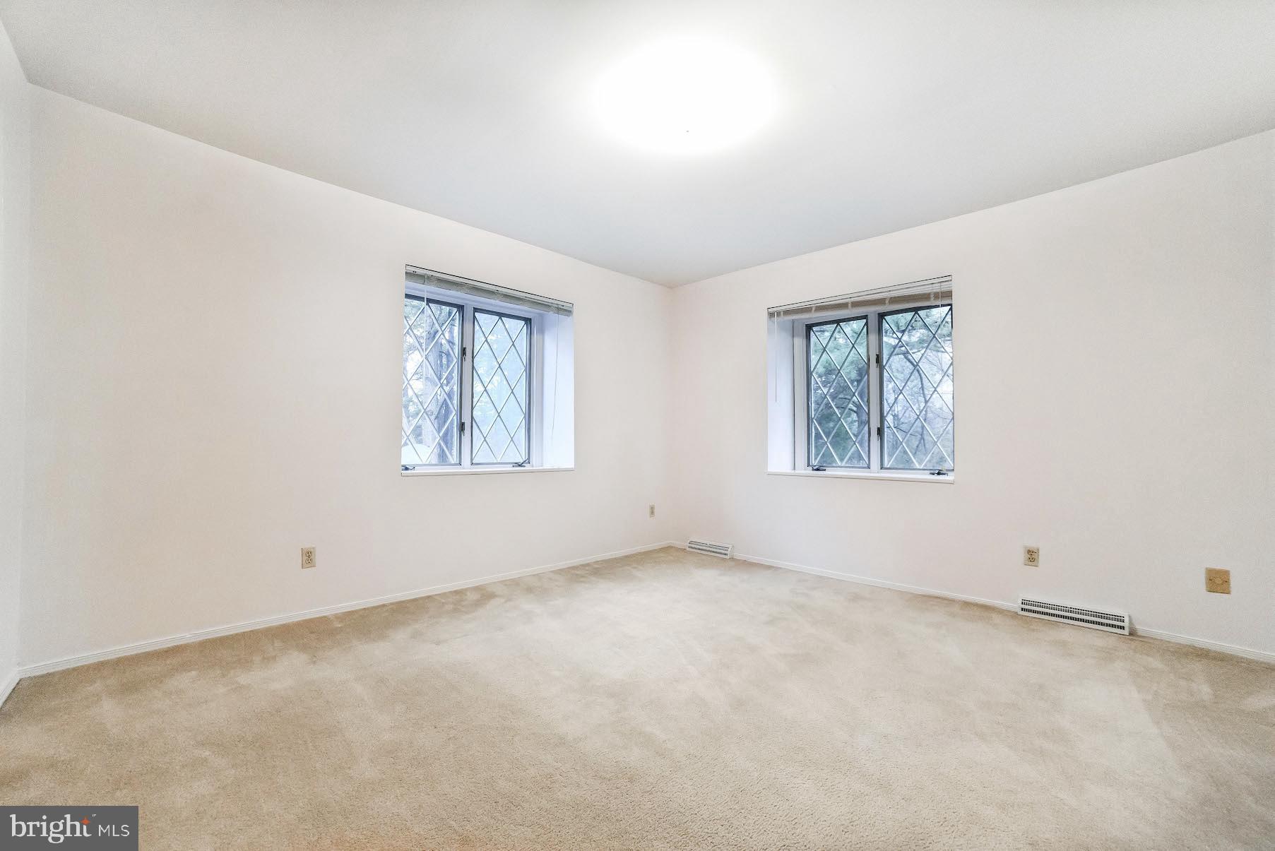 SOCIETY HILL - Residential Lease