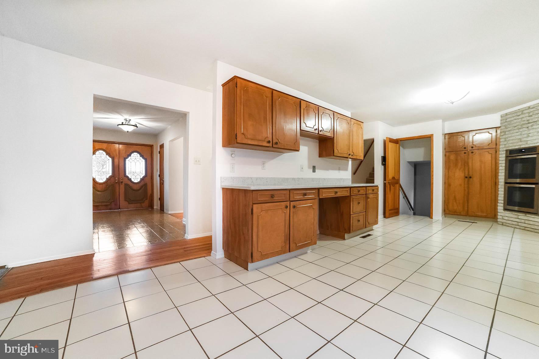 SOCIETY HILL - Residential Lease