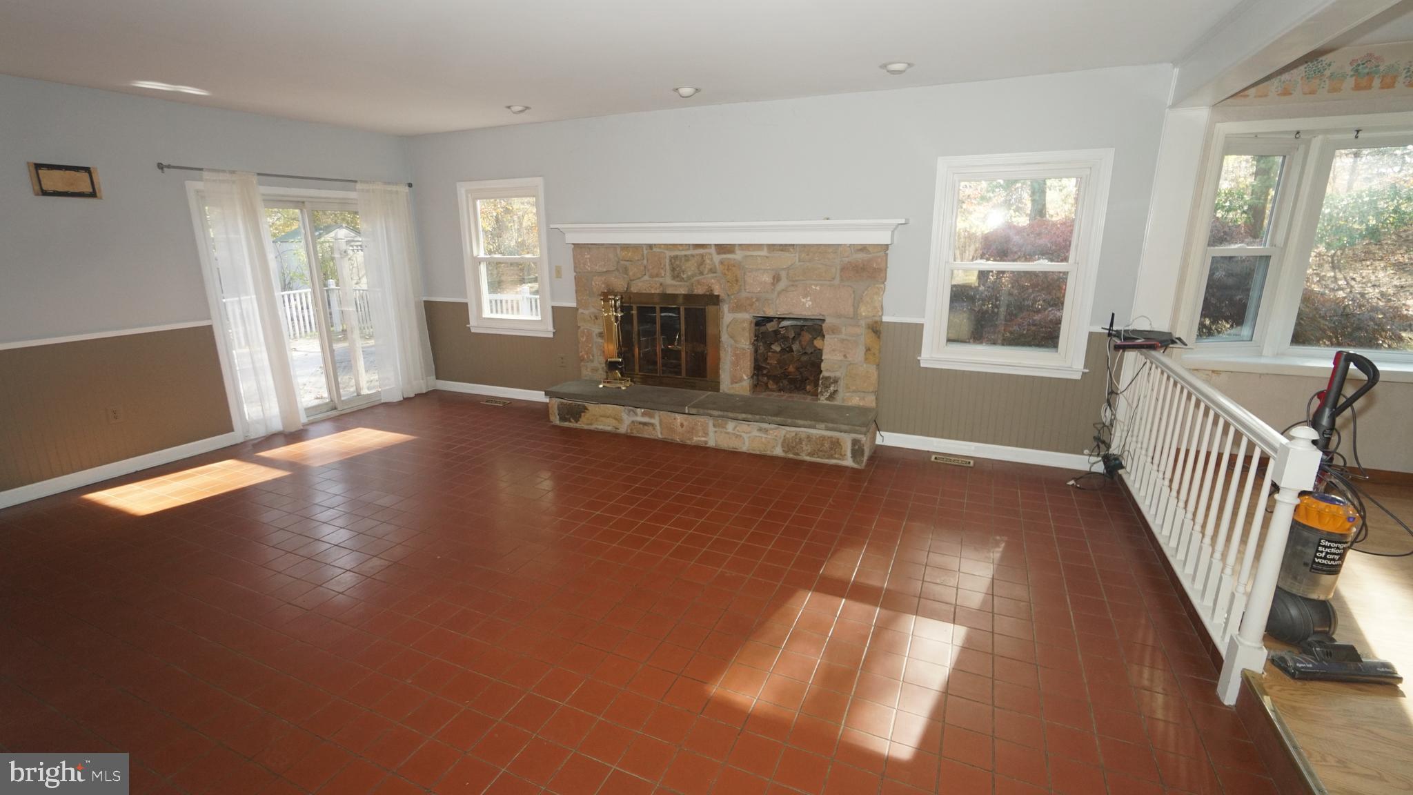 YARDLEY HUNT - Residential