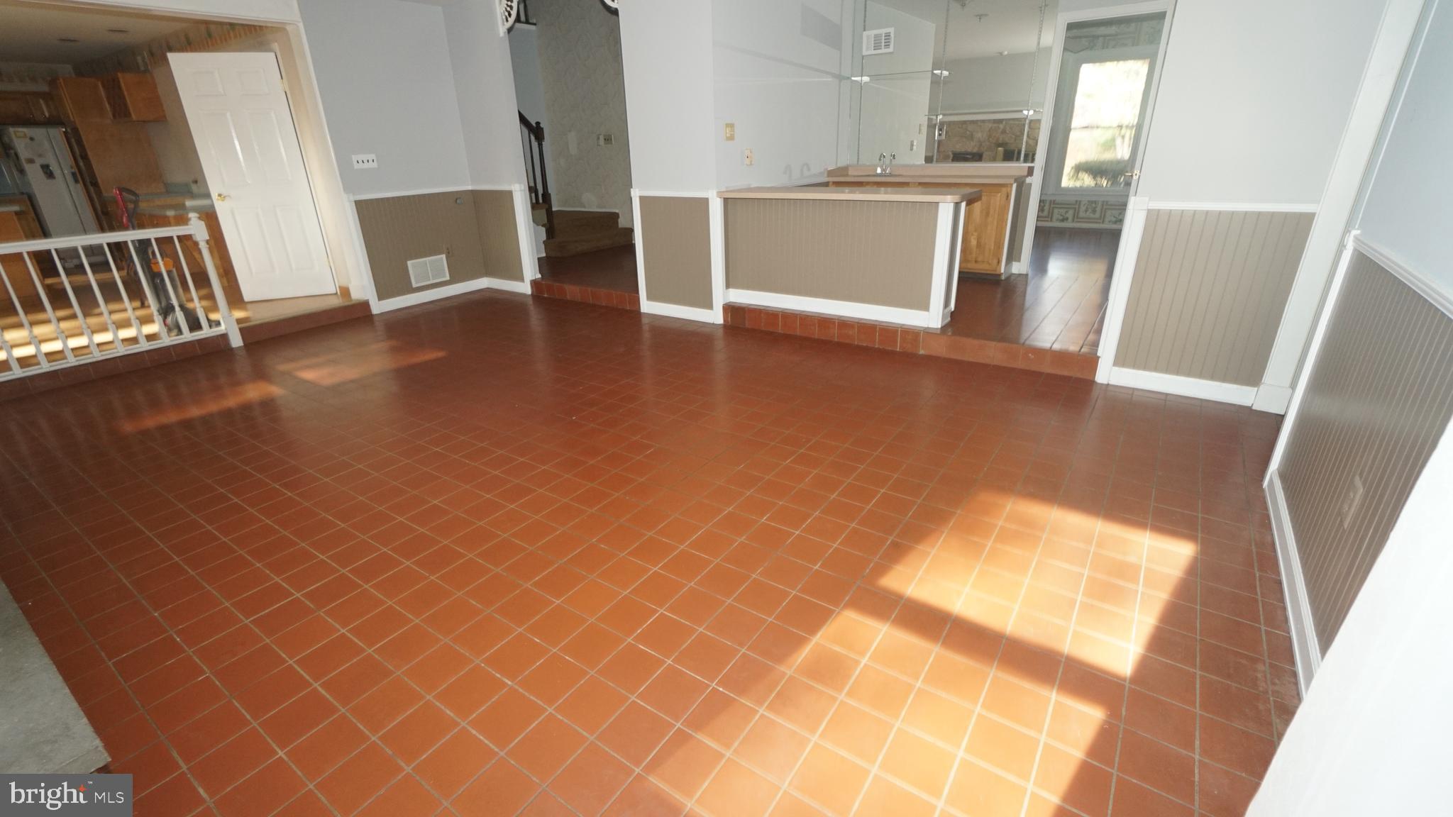 YARDLEY HUNT - Residential