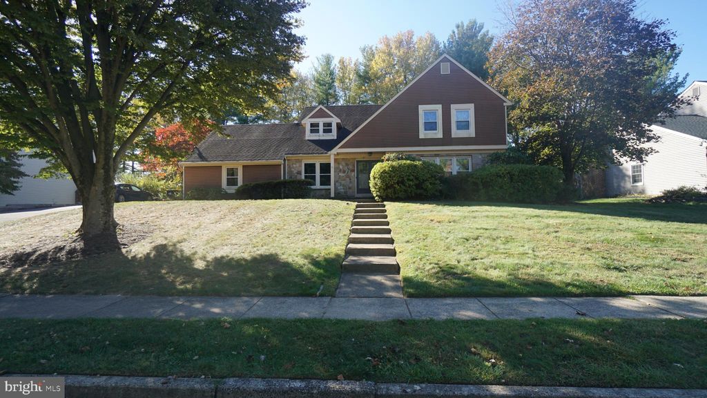 Photo of 1253 Lexington Drive, YARDLEY, PA 19067 (MLS # PABU2109114)