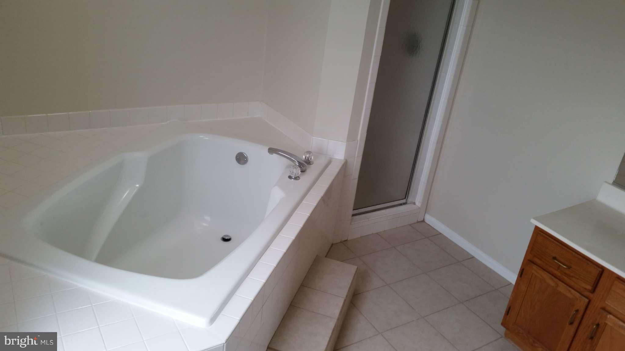 SINGLETONS GROVE - Residential