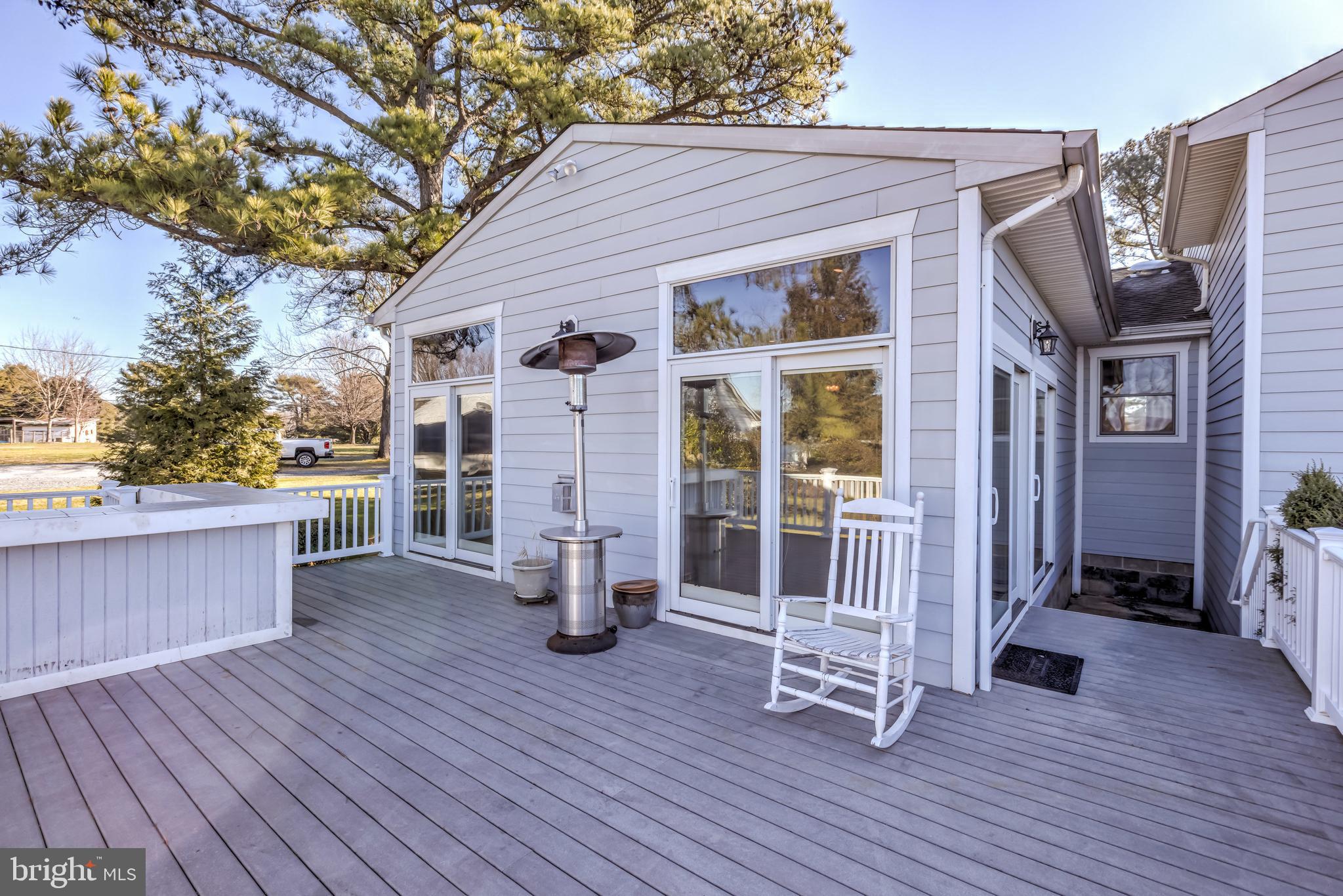 BENTONS PLEASURE - Residential