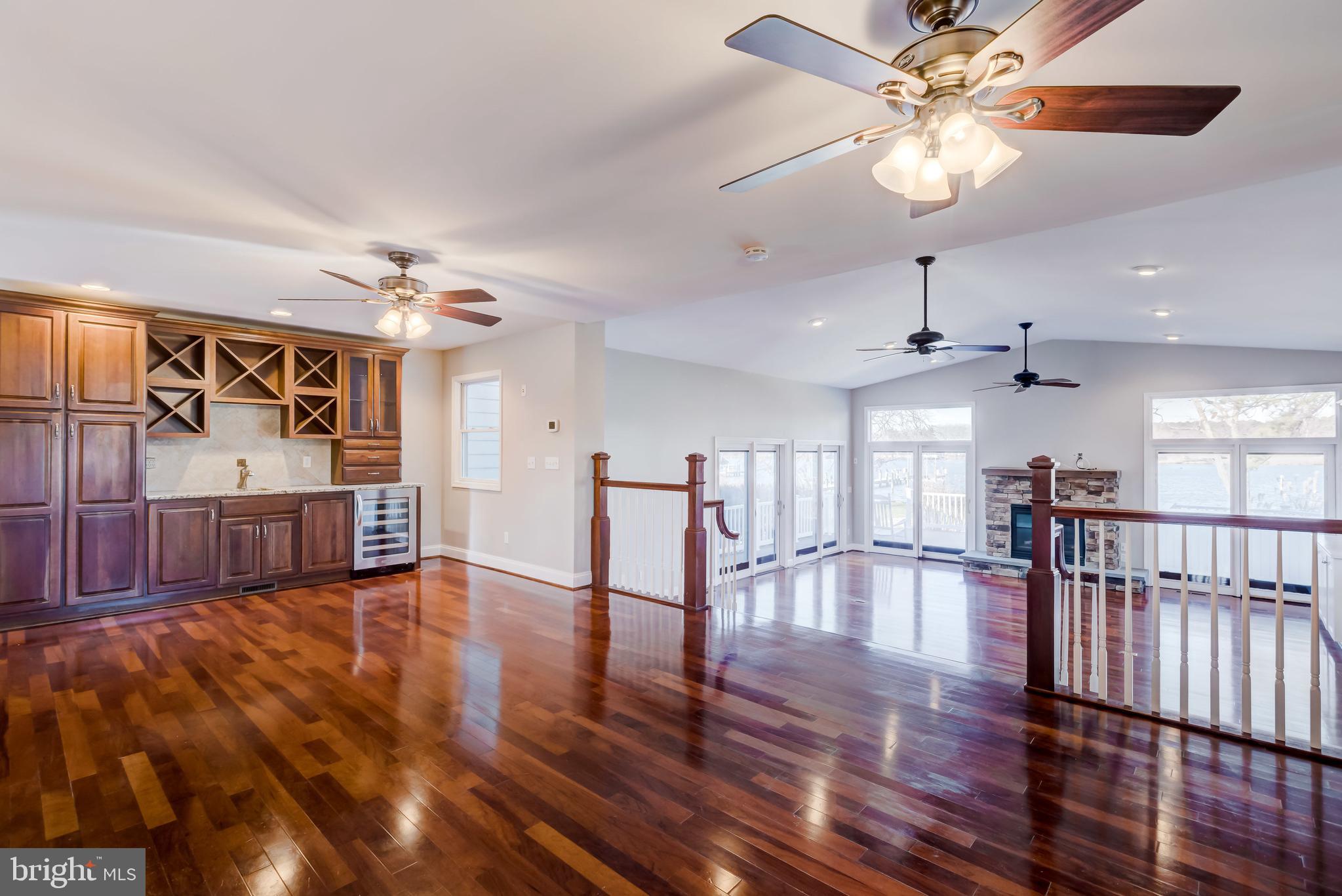 BENTONS PLEASURE - Residential