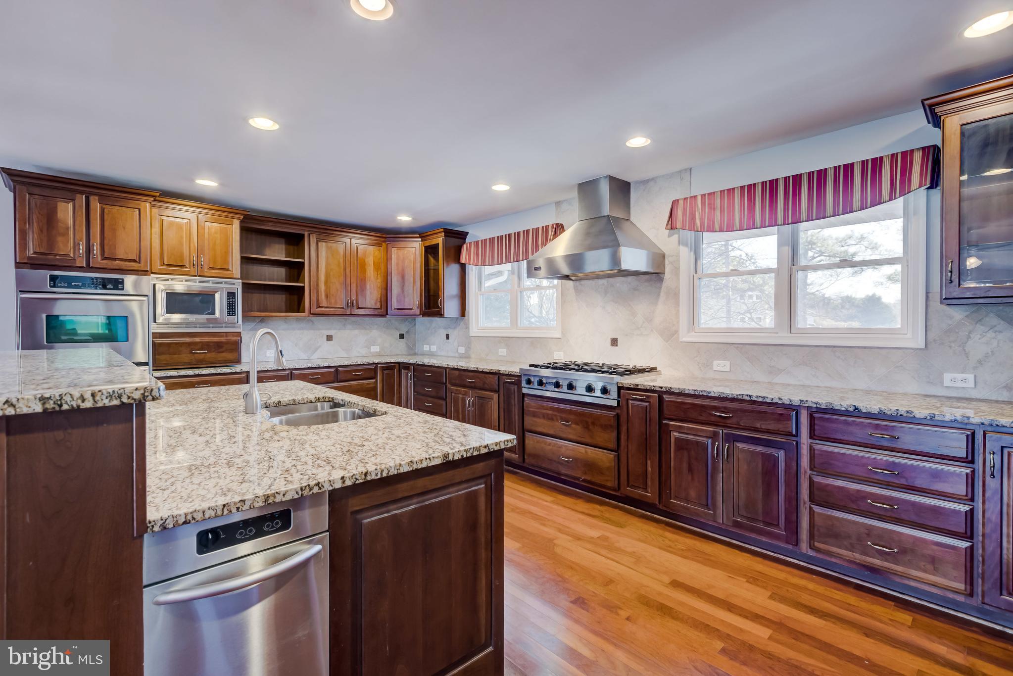 BENTONS PLEASURE - Residential