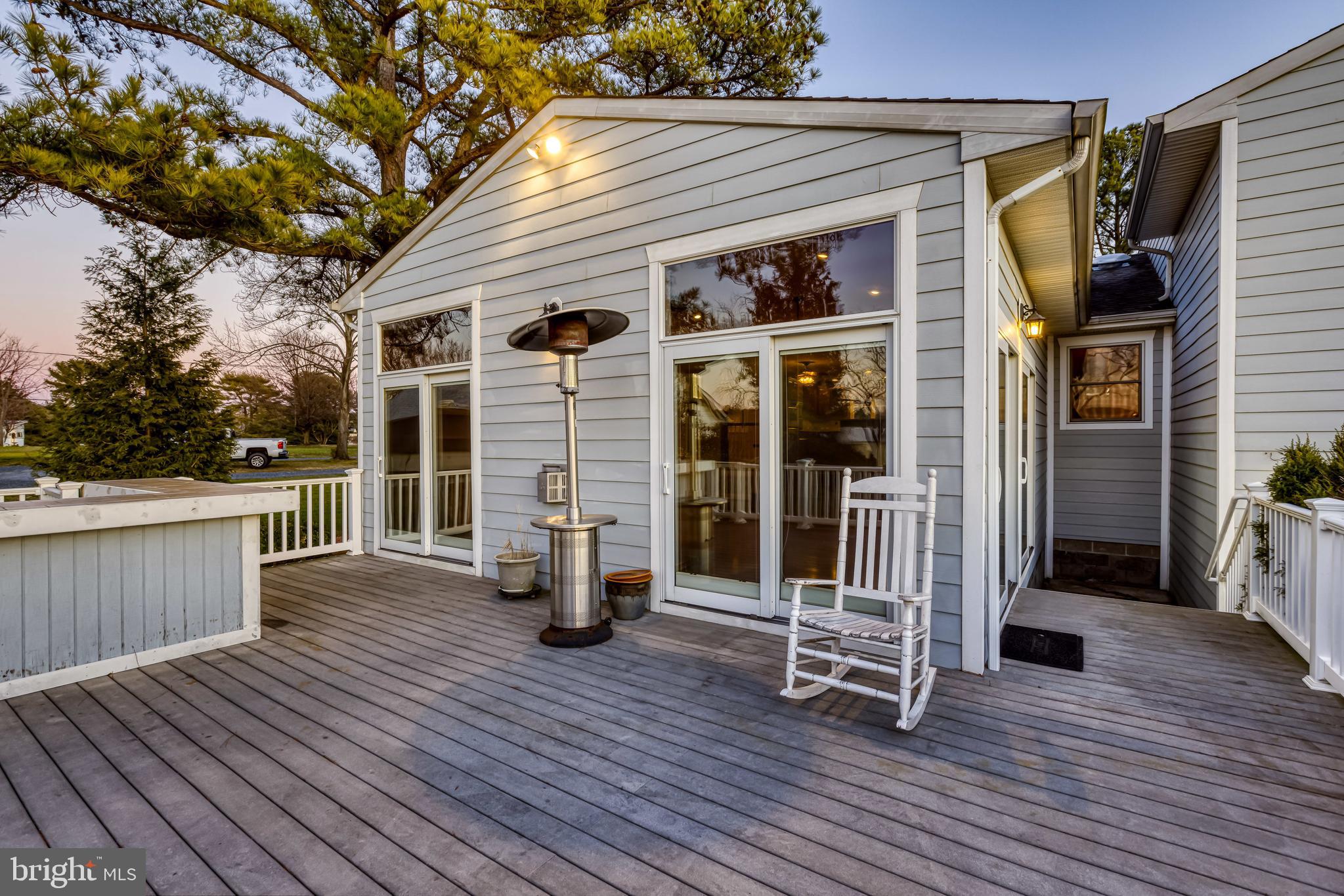 BENTONS PLEASURE - Residential