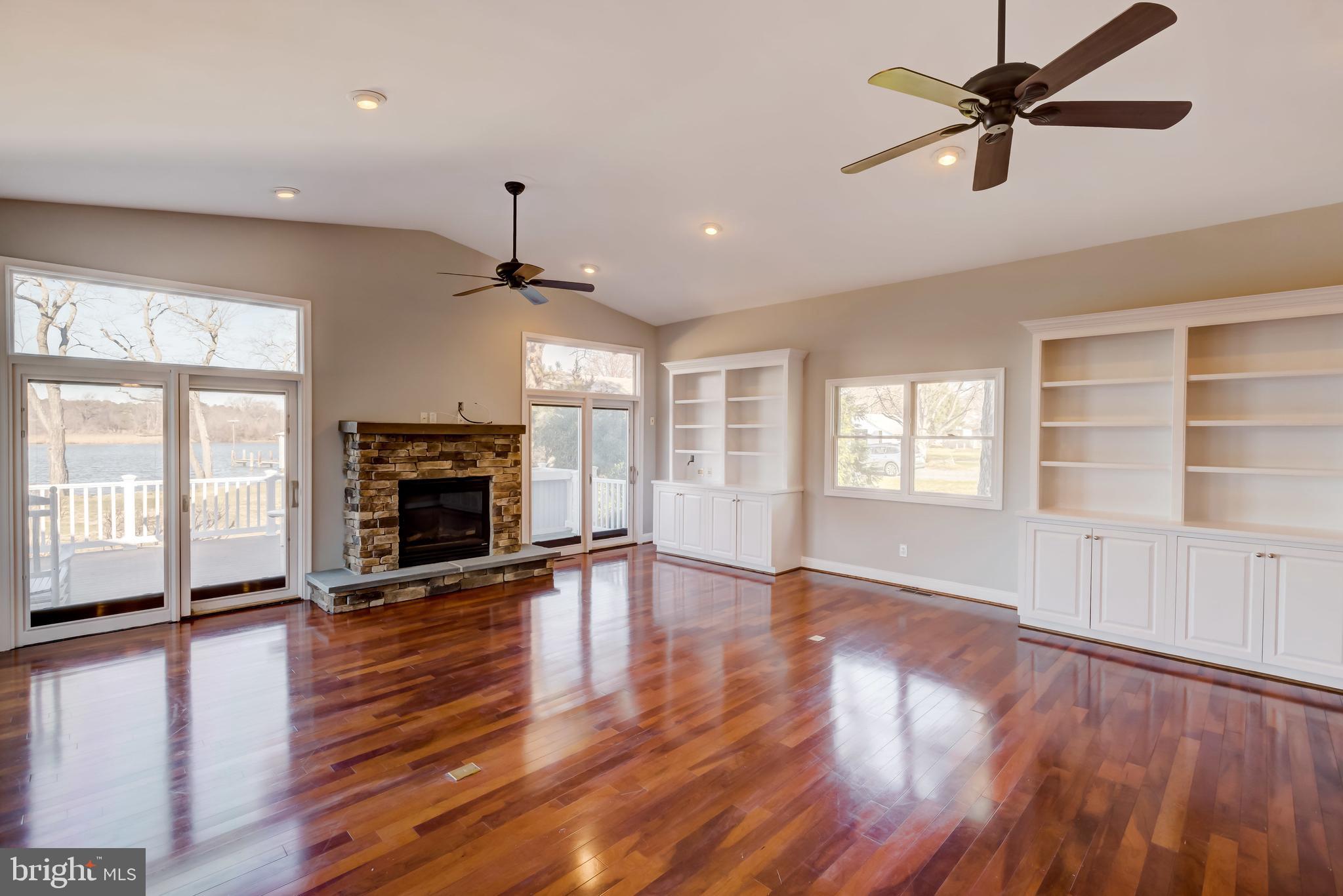 BENTONS PLEASURE - Residential