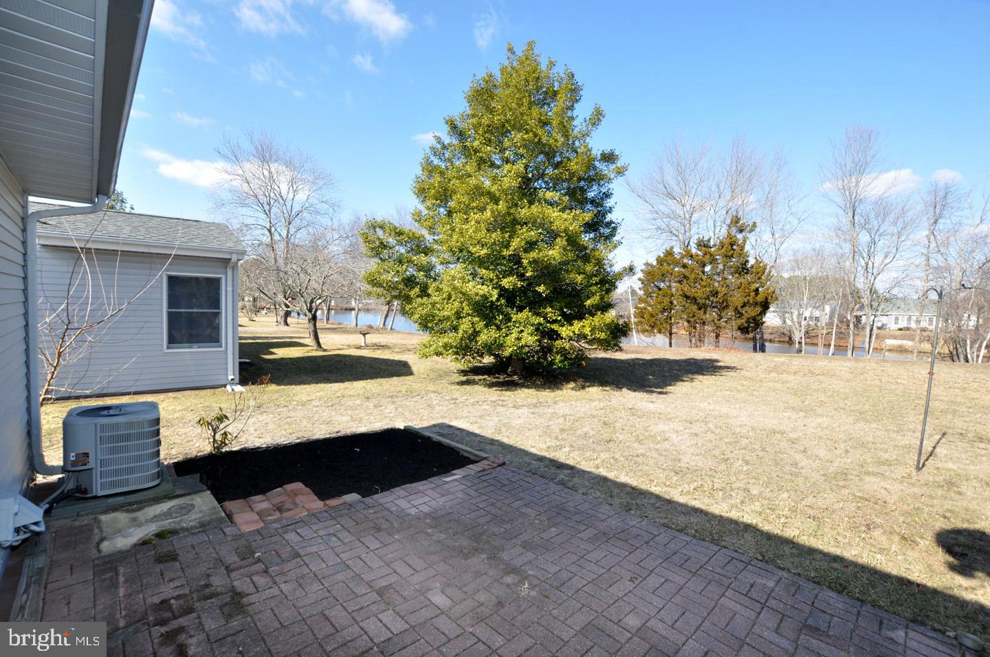 4 THORNBURY PLACE
