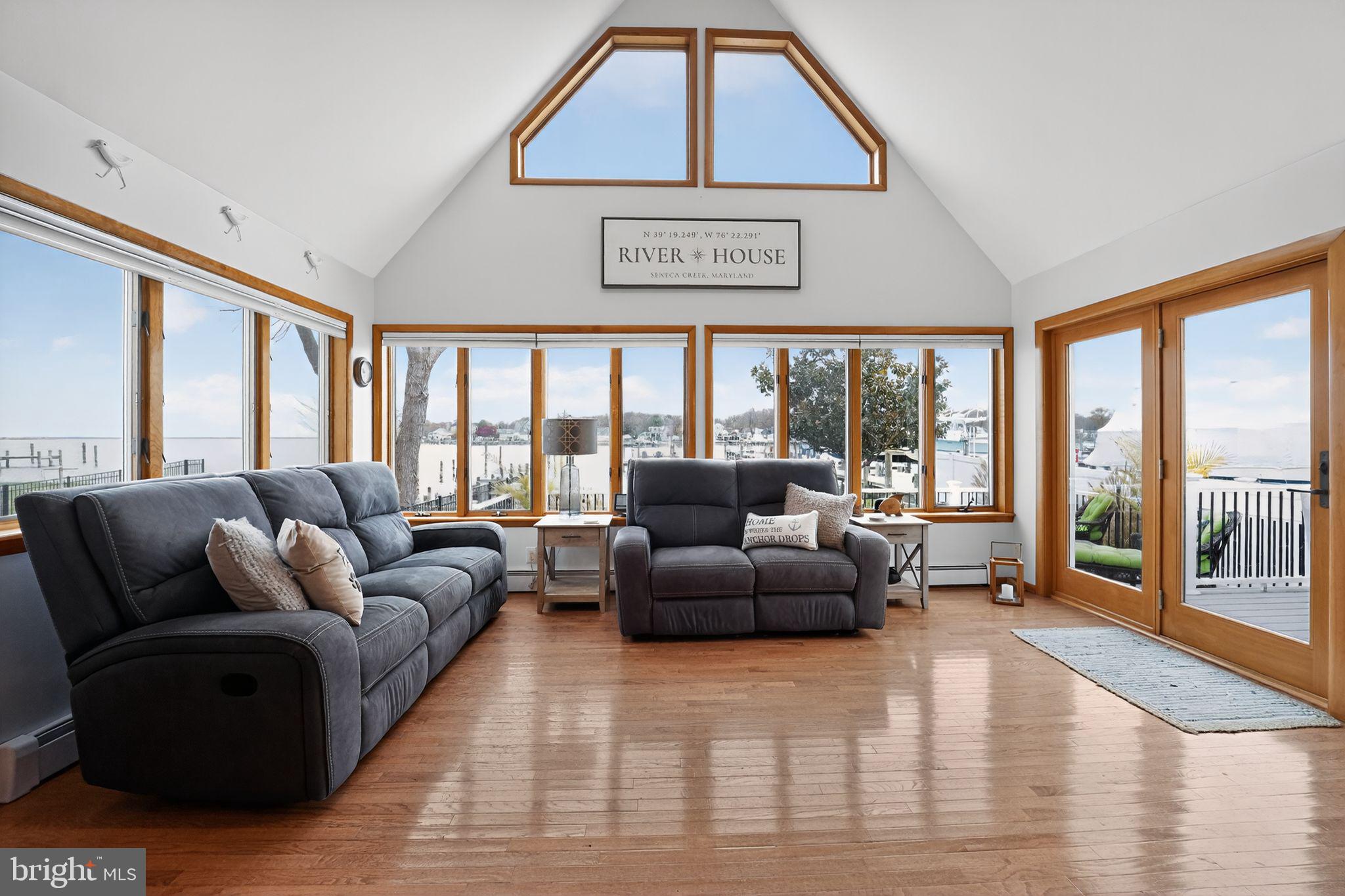 BOWLEYS QUARTERS - Residential