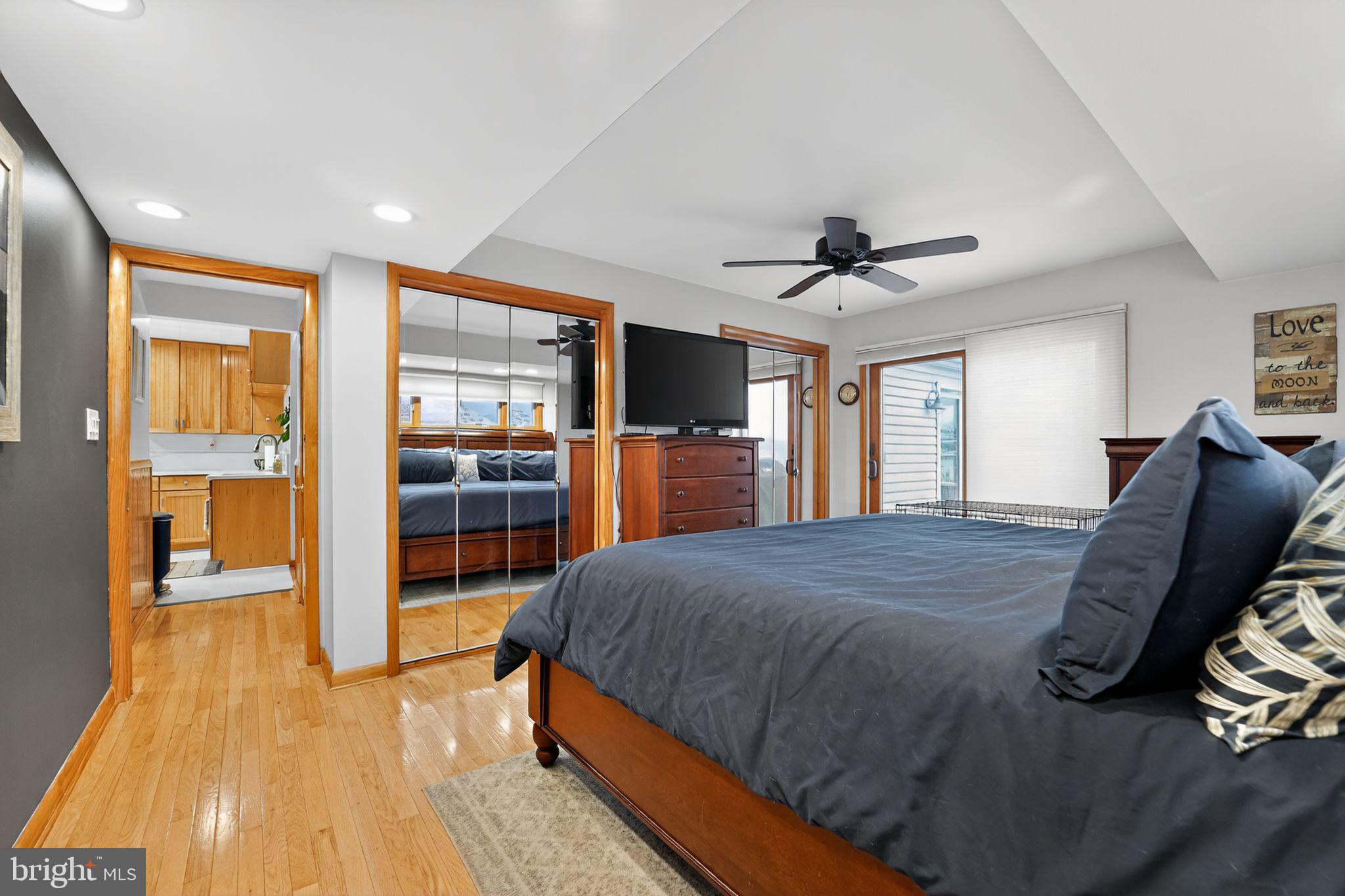 BOWLEYS QUARTERS - Residential